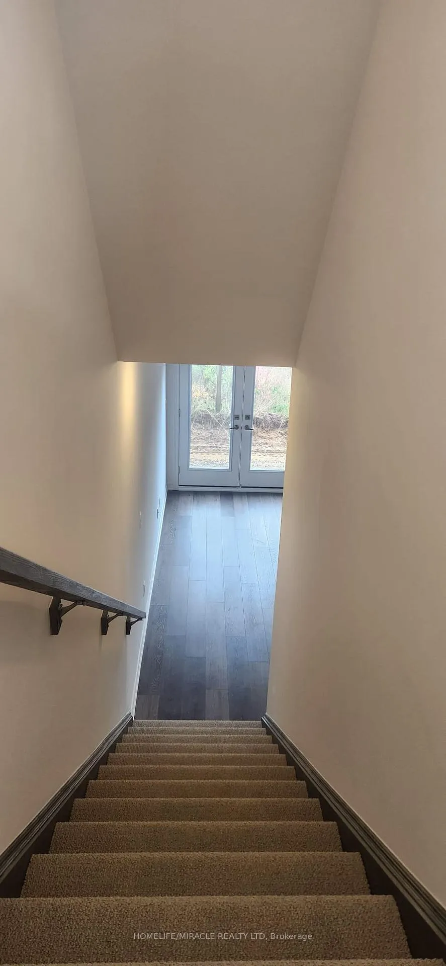 Photo 5 of Unit 2, 106 Court Drive, Brant, Paris — HOMEH