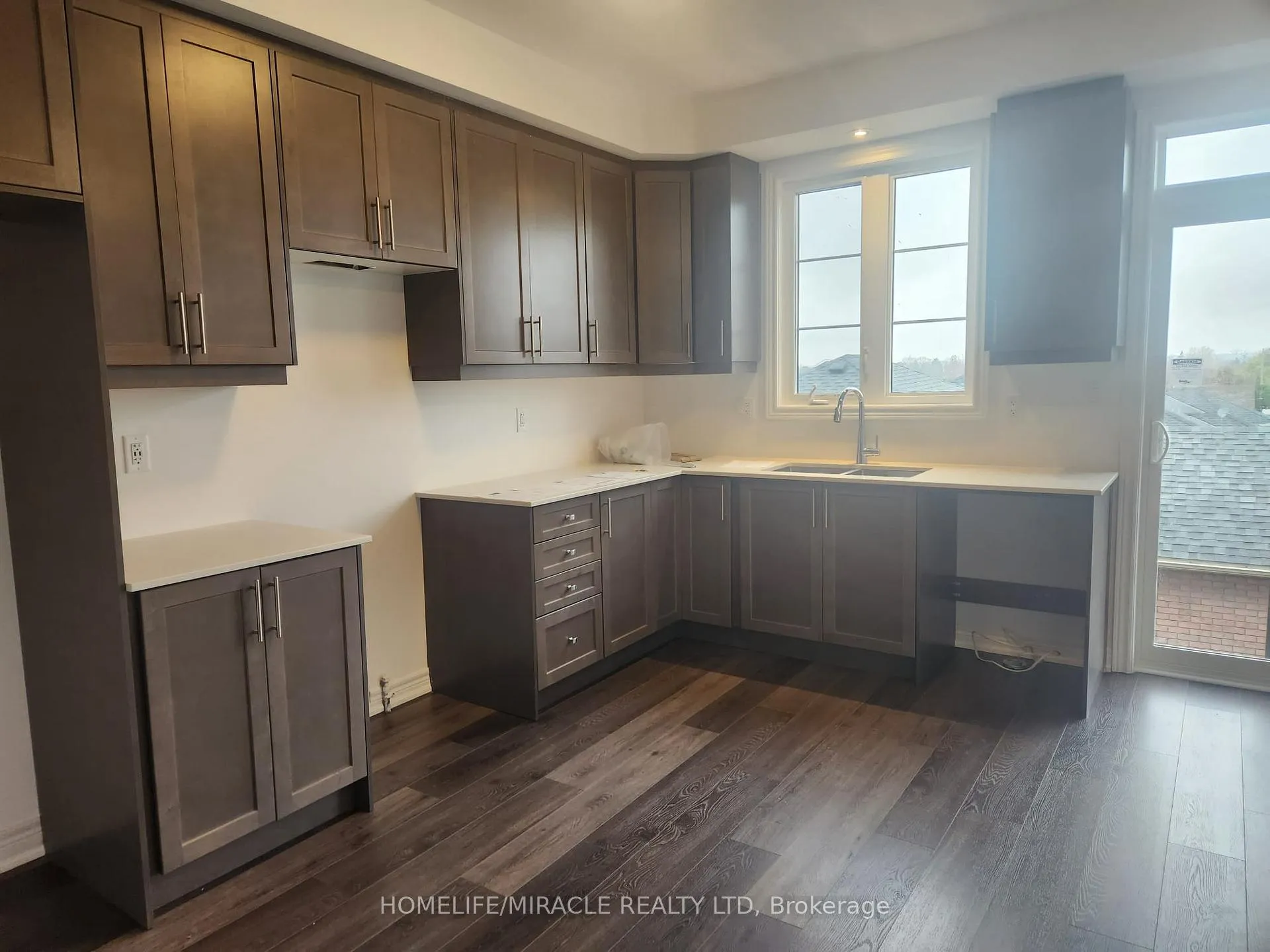 Photo 10 of Unit 2, 106 Court Drive, Brant, Paris — HOMEH