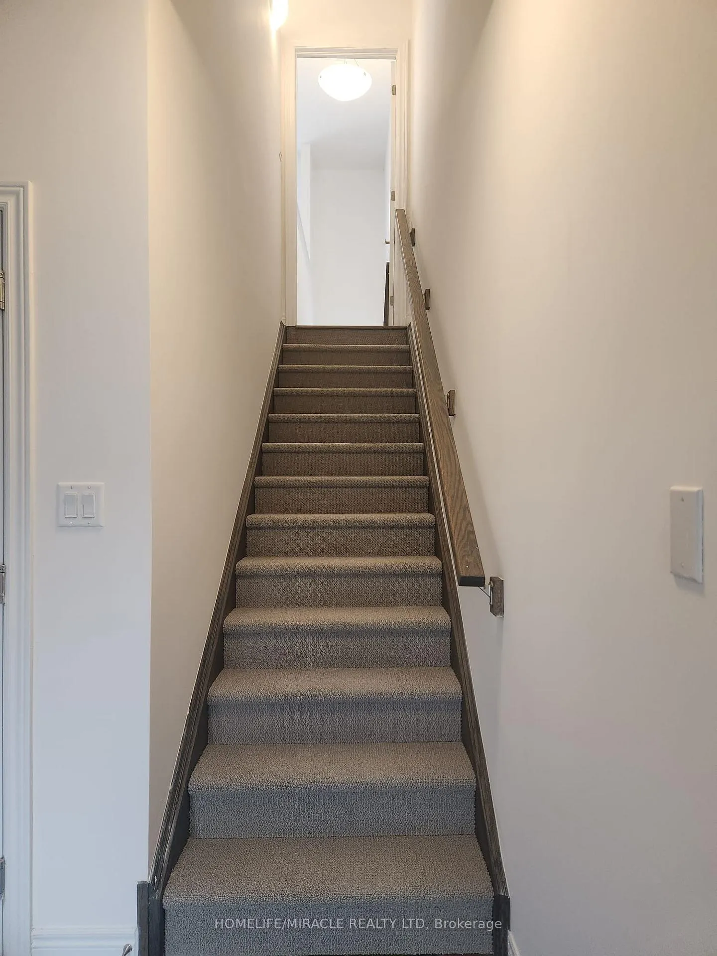 Photo 11 of Unit 2, 106 Court Drive, Brant, Paris — HOMEH