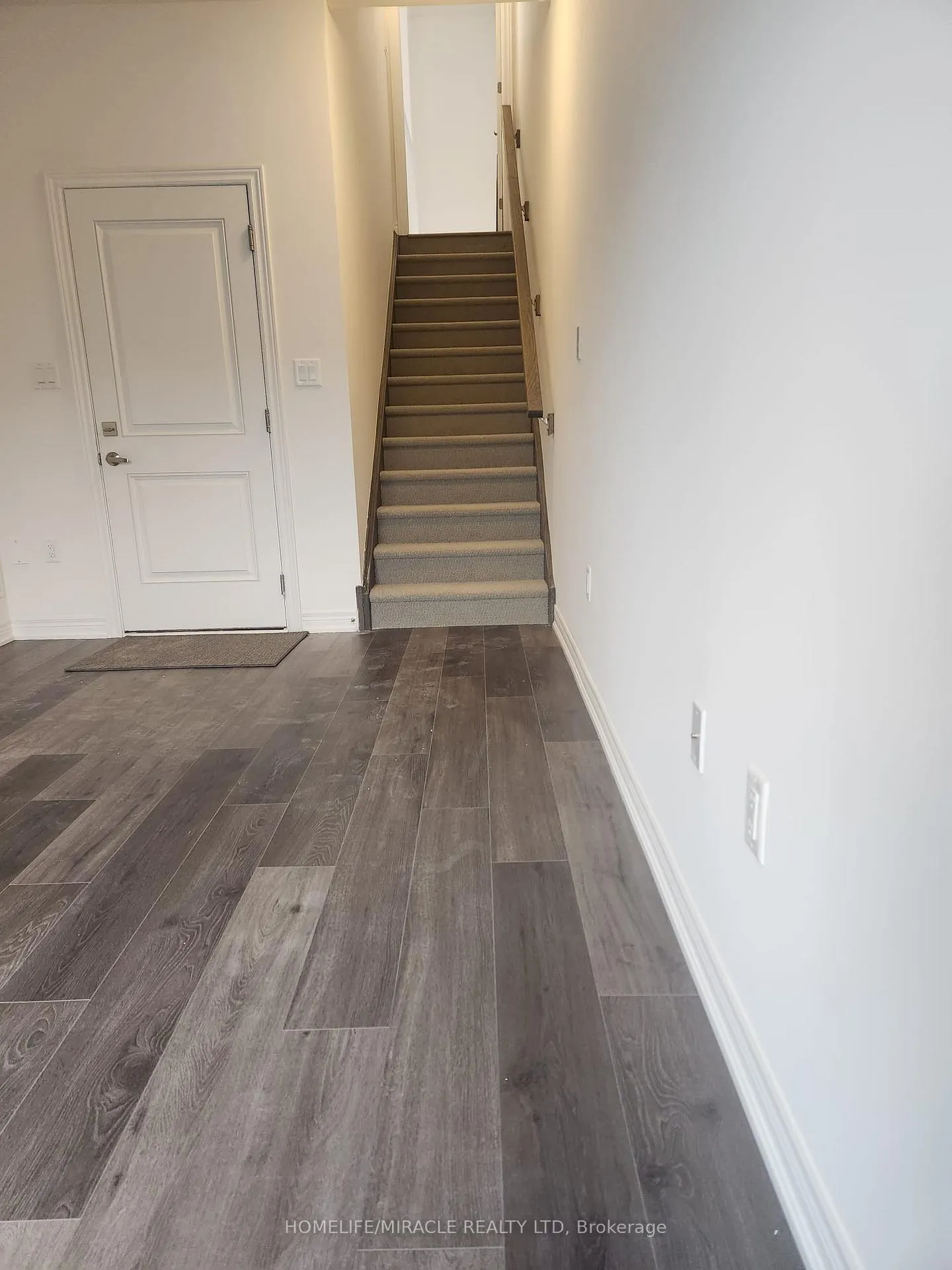 Photo 13 of Unit 2, 106 Court Drive, Brant, Paris — HOMEH