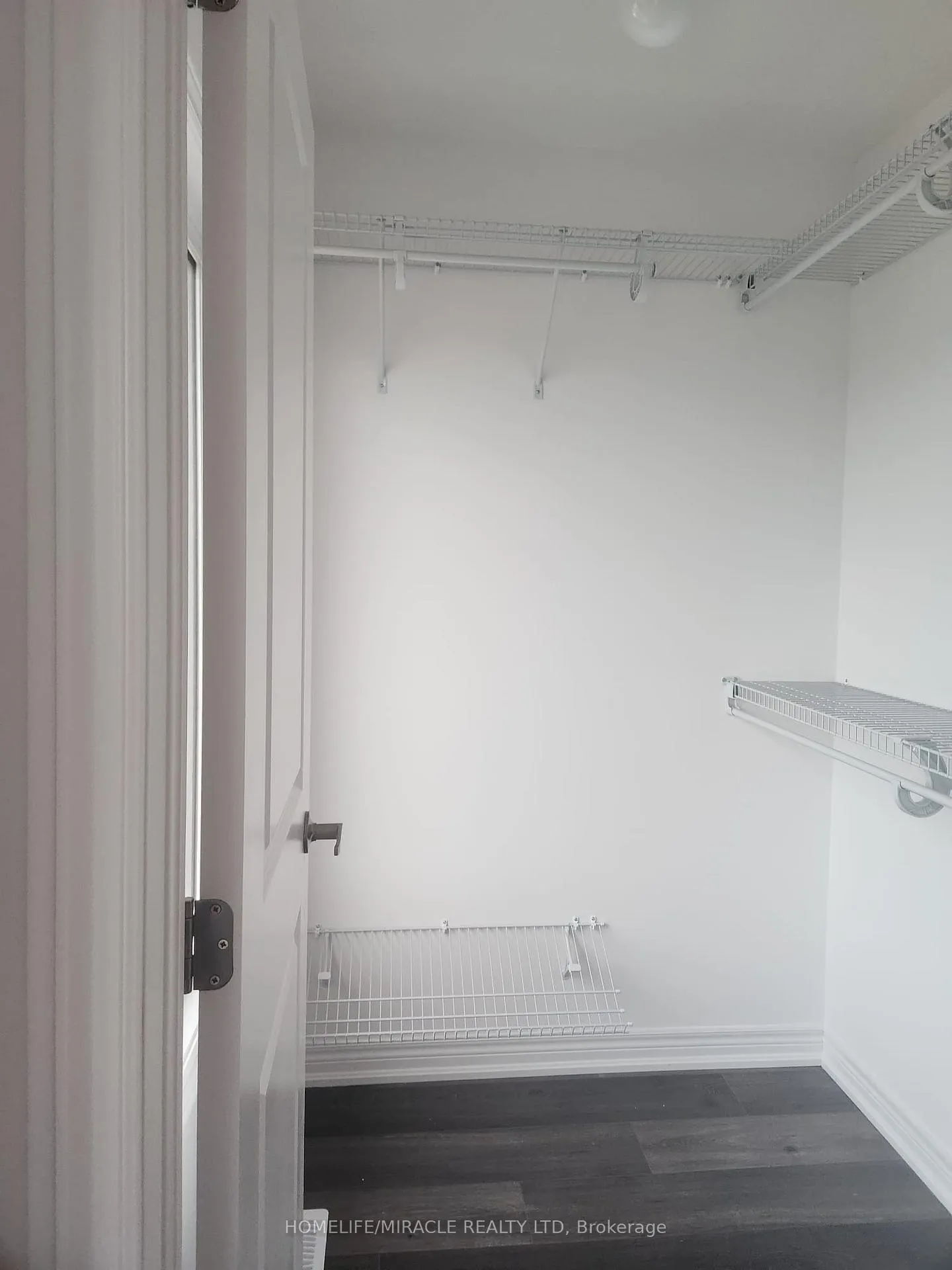 Photo 23 of Unit 2, 106 Court Drive, Brant, Paris — HOMEH
