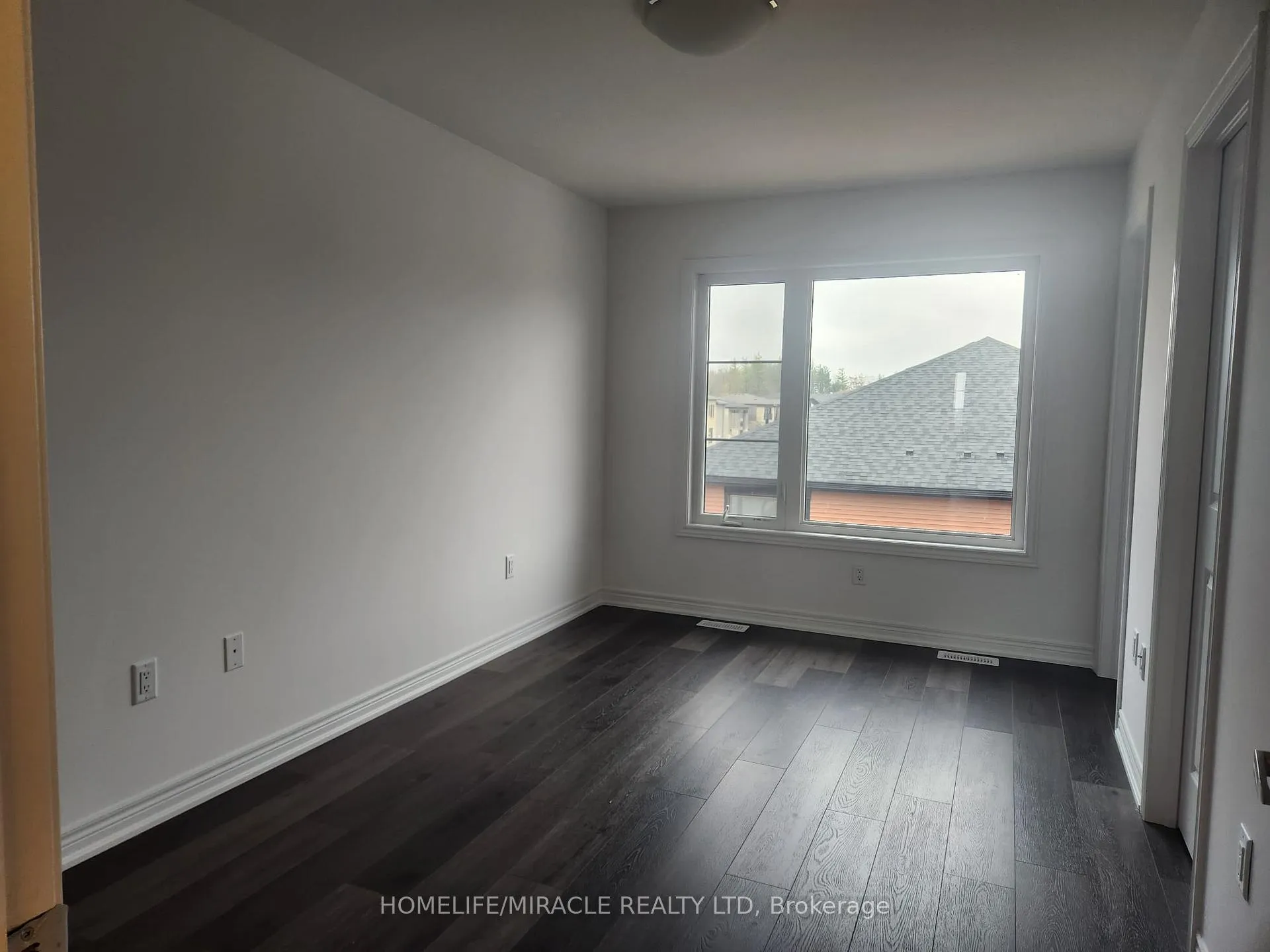 Photo 25 of Unit 2, 106 Court Drive, Brant, Paris — HOMEH