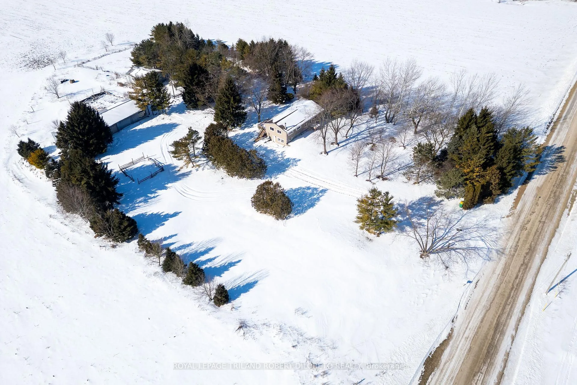 Photo 9 of 21477 Springfield Road, Southwest Middlesex, Rural Southwest Middlesex — HOMEH