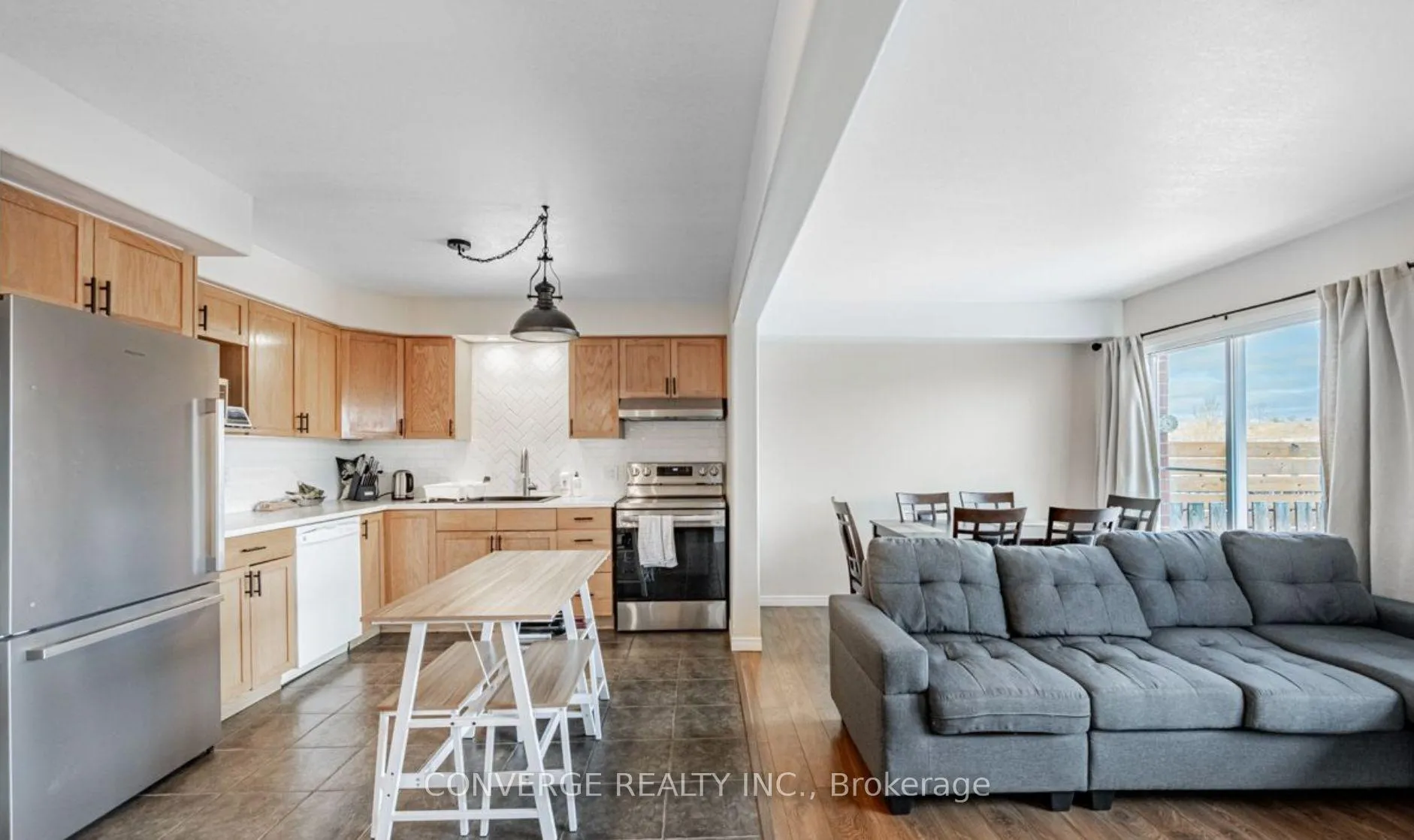 Photo 6 of 60 Shephard Avenue, New Tecumseth, Alliston — HOMEH
