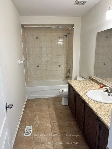 Photo 13 of 1708 Douglas Langtree Drive, Oshawa, Taunton — HOMEH
