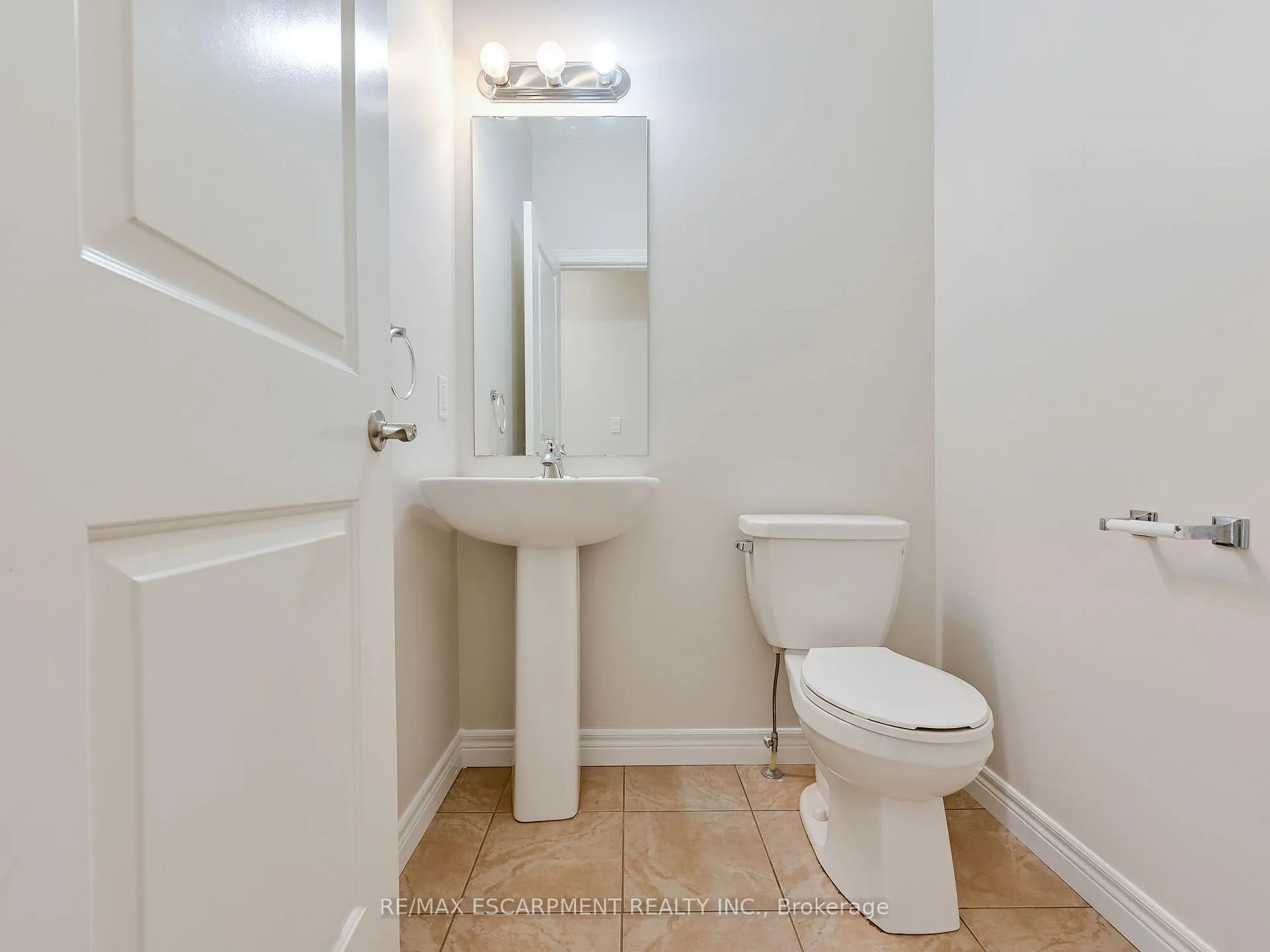 Photo 16 of 56 Dolomiti Court, Hamilton, Rural Glanbrook — HOMEH