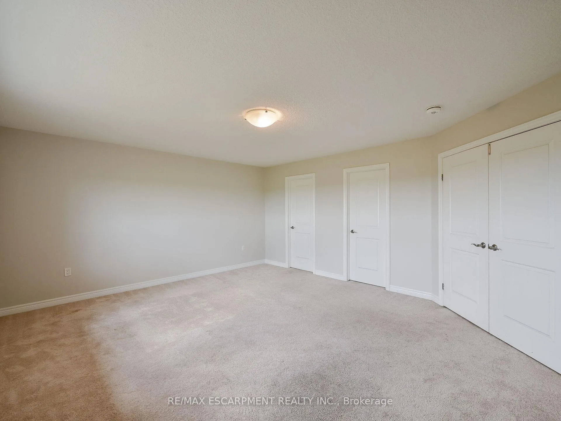 Photo 21 of 56 Dolomiti Court, Hamilton, Rural Glanbrook — HOMEH