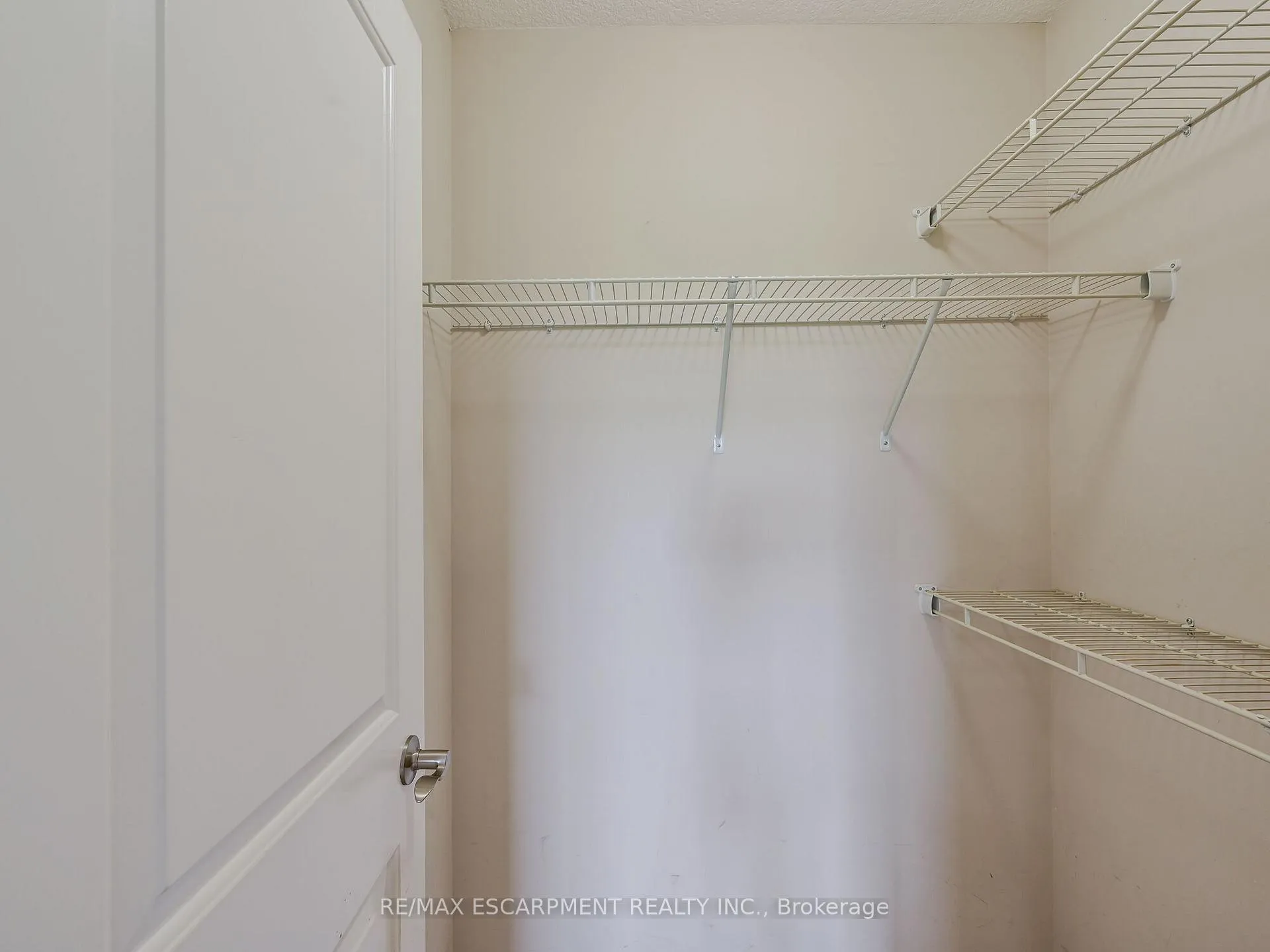 Photo 26 of 56 Dolomiti Court, Hamilton, Rural Glanbrook — HOMEH