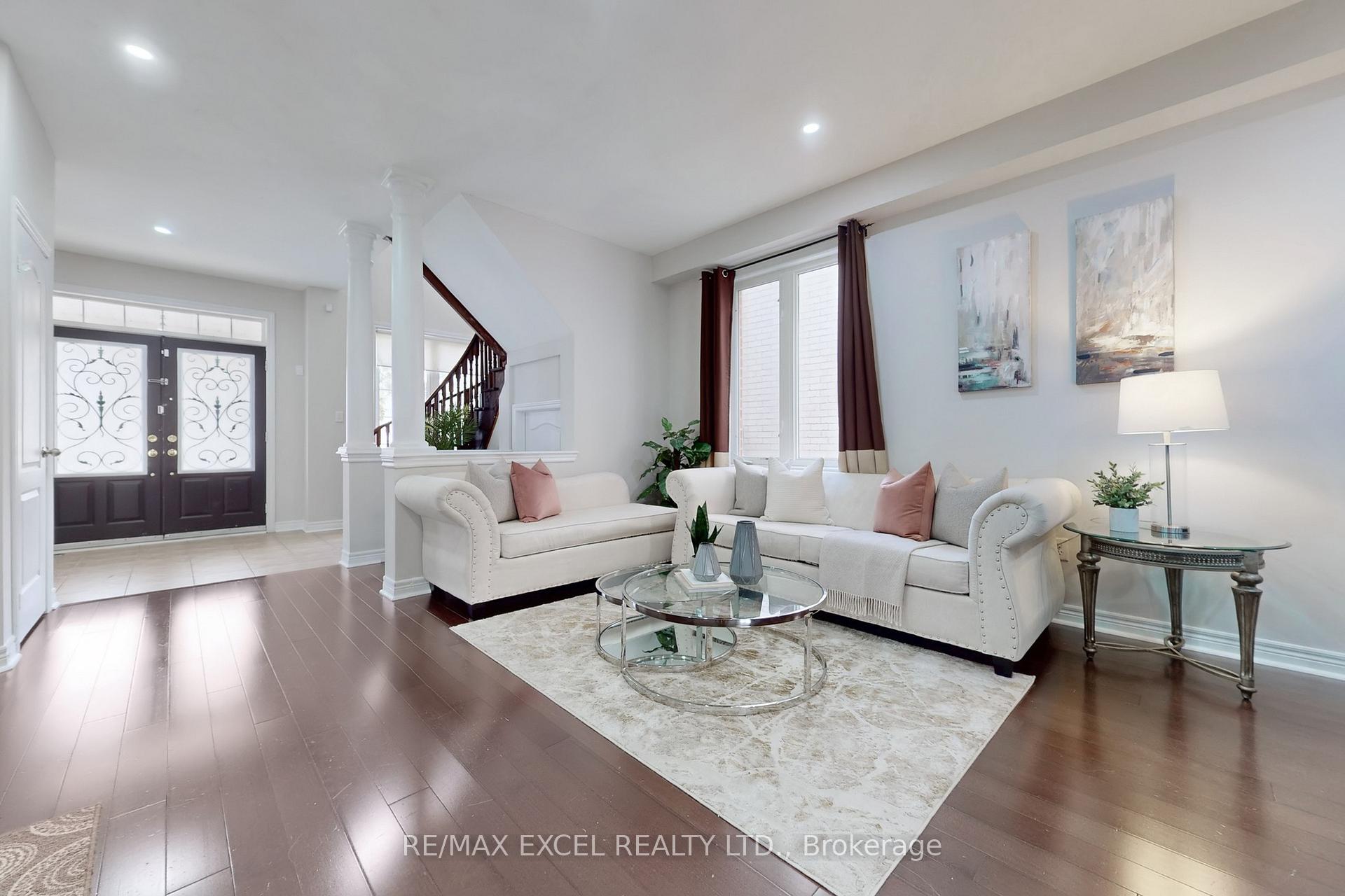 Photo 3 of 25 Lundy Drive, Markham, Box Grove — HOMEH