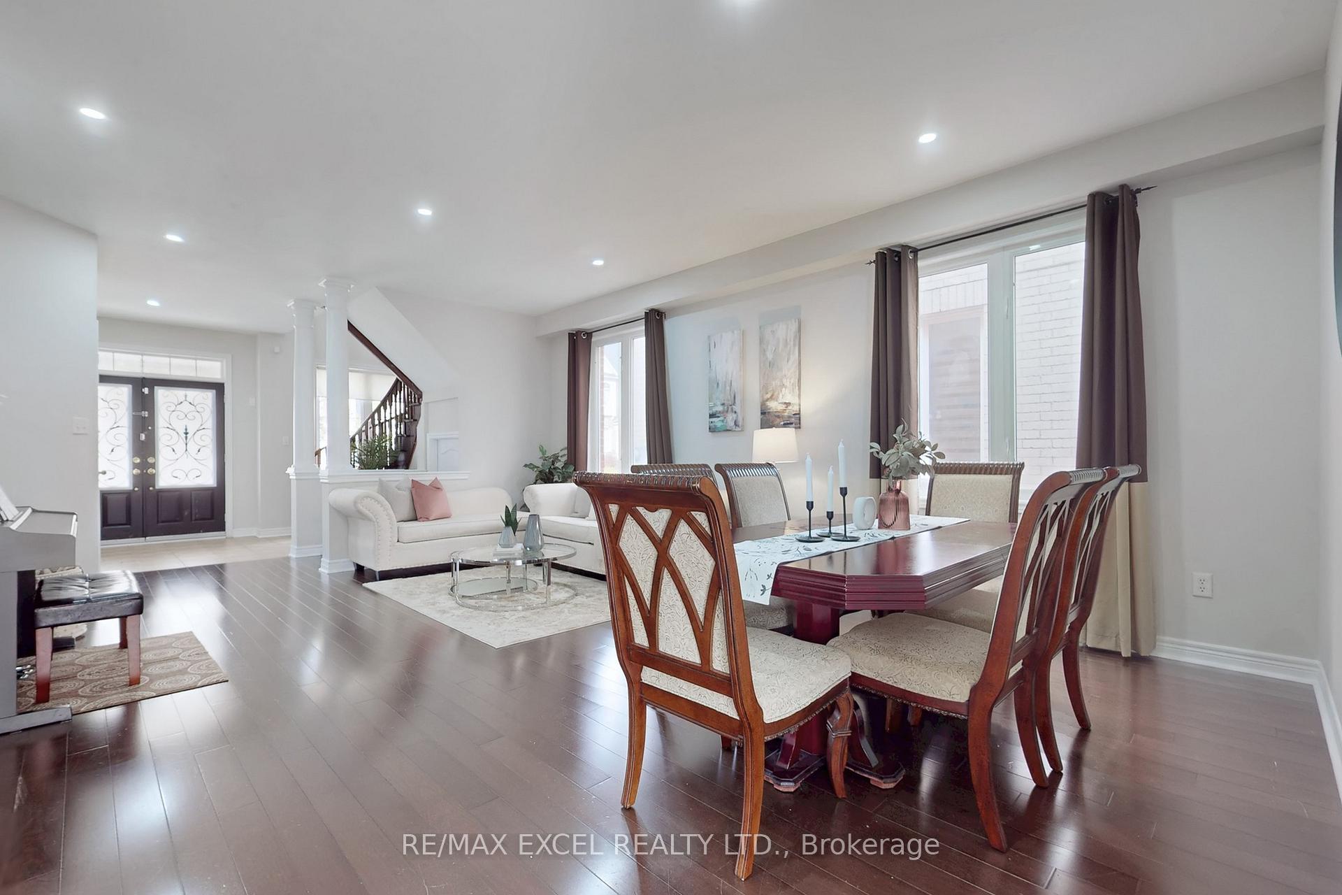 Photo 6 of 25 Lundy Drive, Markham, Box Grove — HOMEH