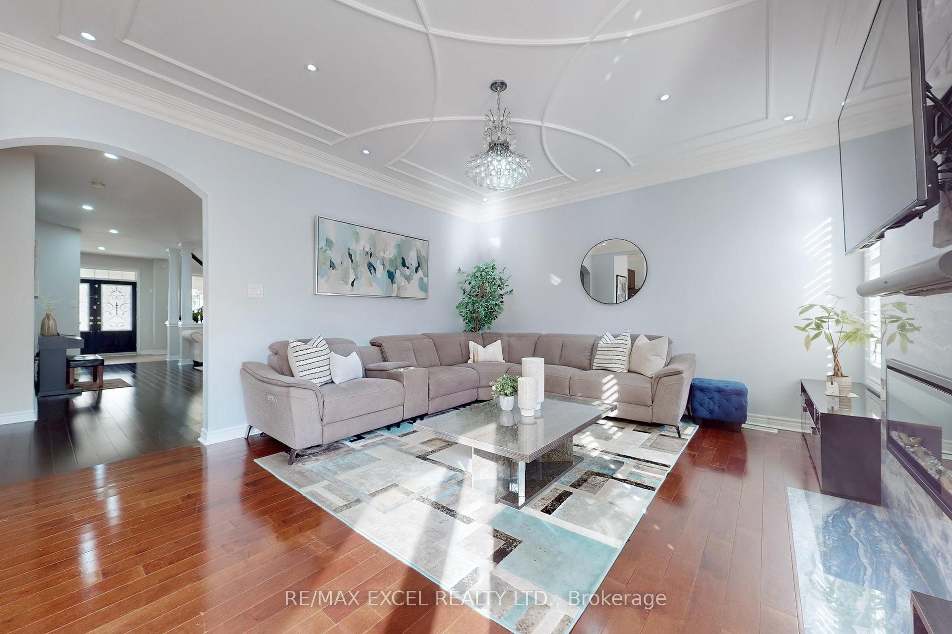 Photo 8 of 25 Lundy Drive, Markham, Box Grove — HOMEH