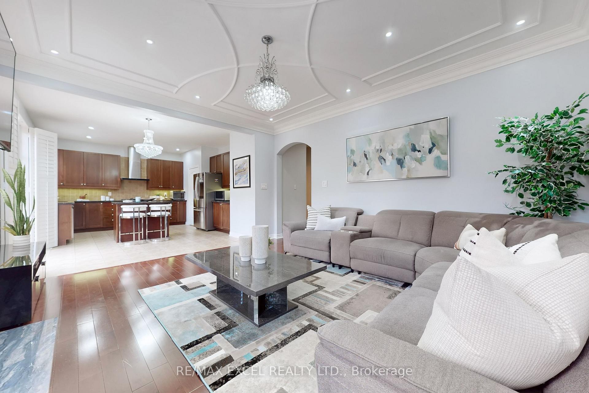 Photo 9 of 25 Lundy Drive, Markham, Box Grove — HOMEH