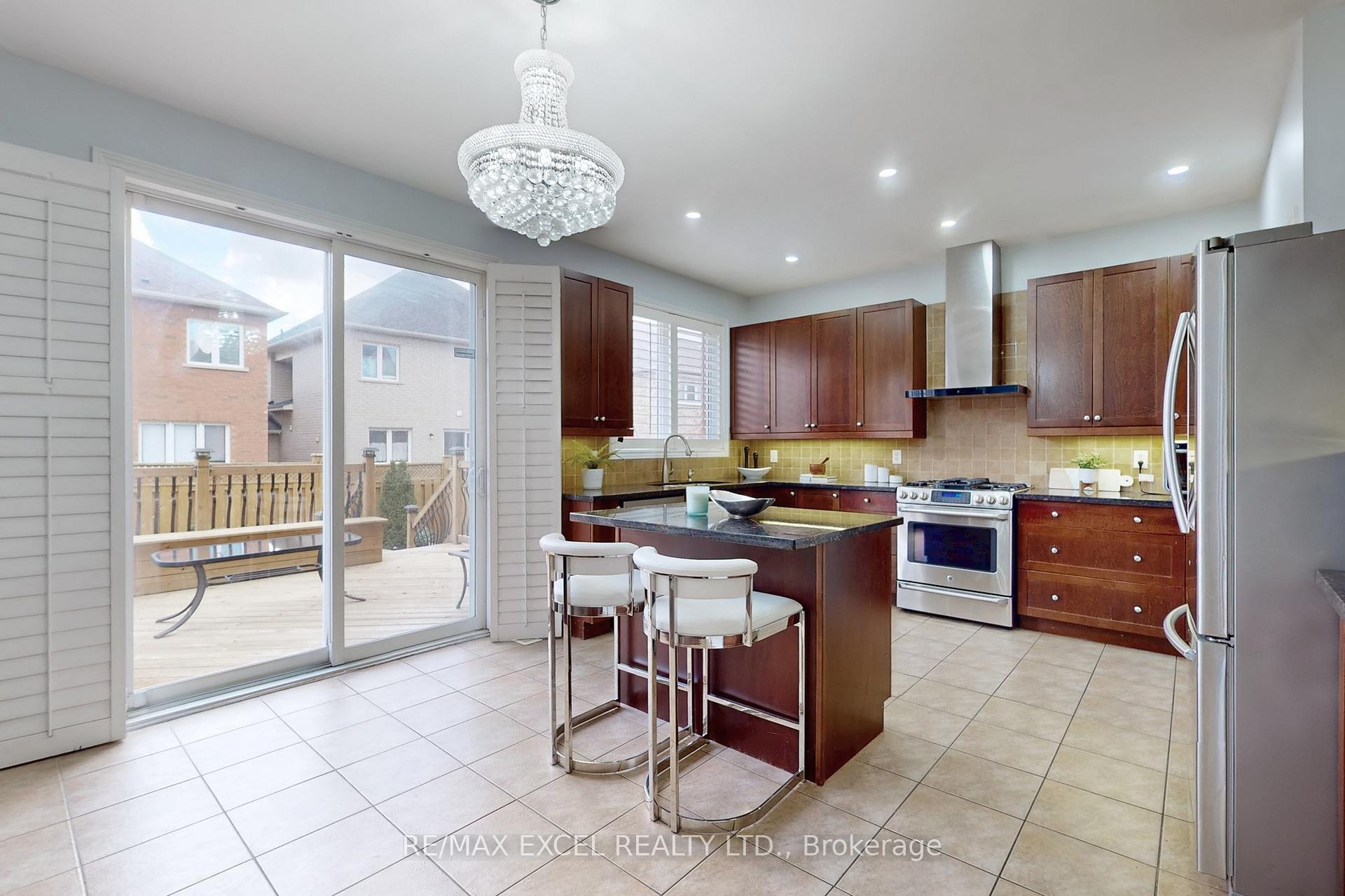 Photo 10 of 25 Lundy Drive, Markham, Box Grove — HOMEH
