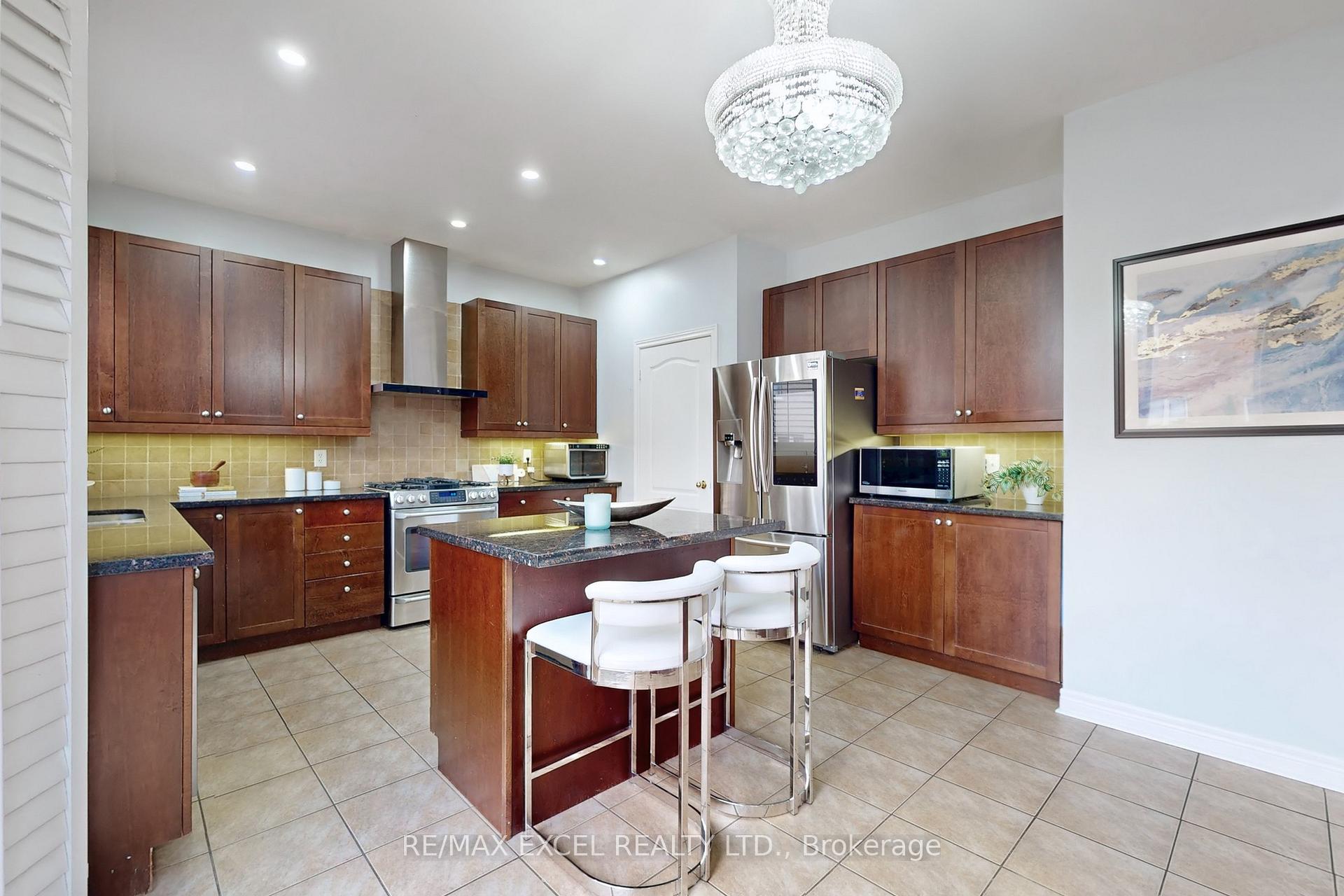 Photo 12 of 25 Lundy Drive, Markham, Box Grove — HOMEH