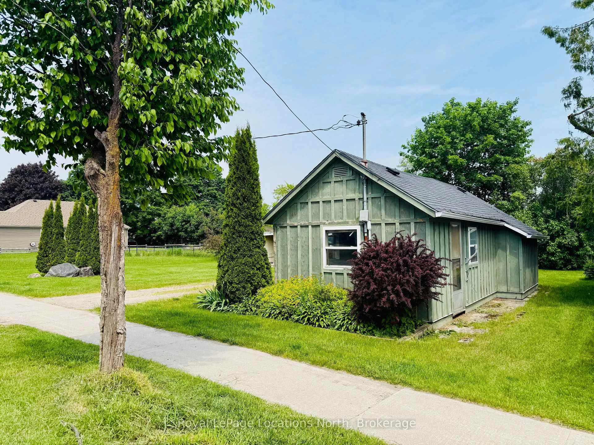 Photo 1 of 177 Collingwood Street, Clearview, Creemore — HOMEH