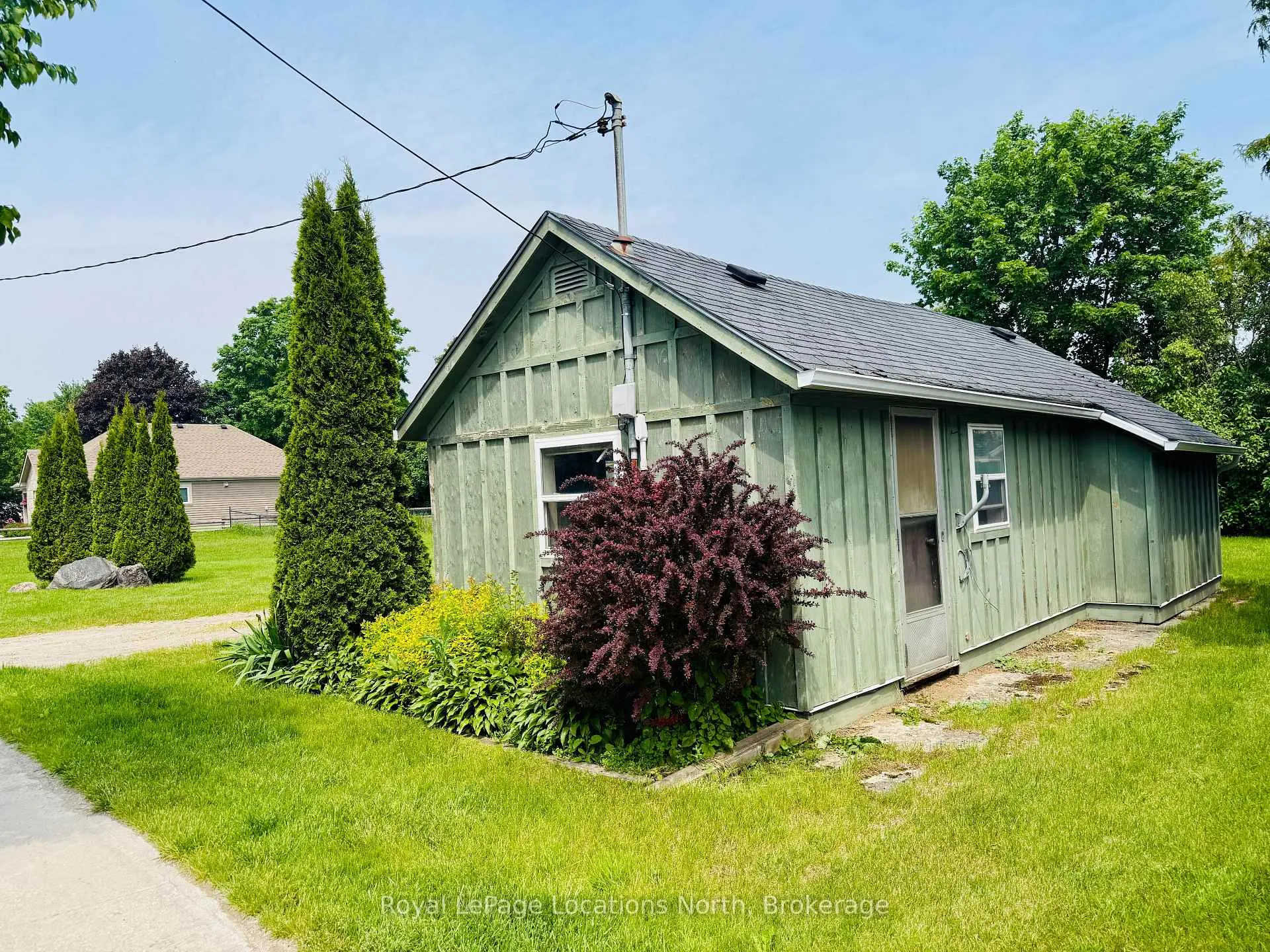 Photo 4 of 177 Collingwood Street, Clearview, Creemore — HOMEH