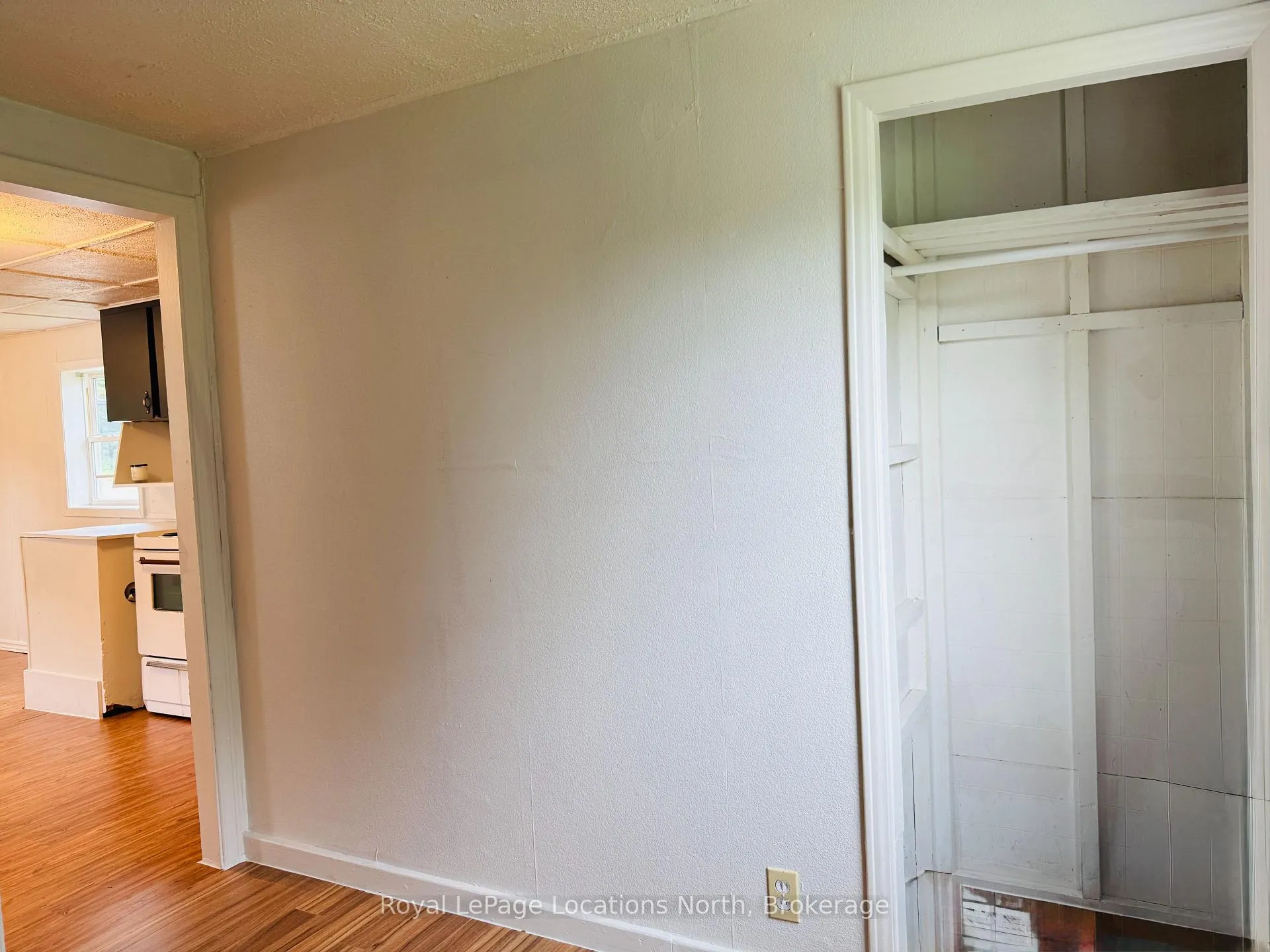 Photo 16 of 177 Collingwood Street, Clearview, Creemore — HOMEH