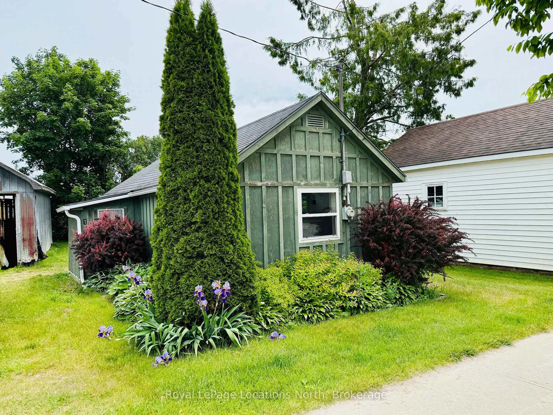 Photo 20 of 177 Collingwood Street, Clearview, Creemore — HOMEH