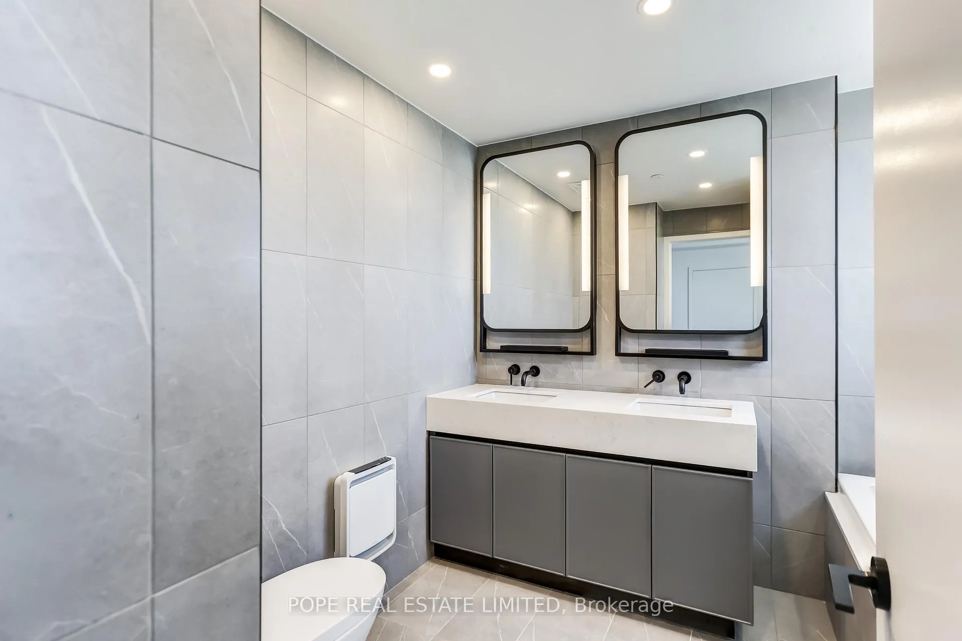 Photo 27 of Unit 1104, 1050 Eastern Avenue, Toronto, Greenwood-Coxwell — HOMEH