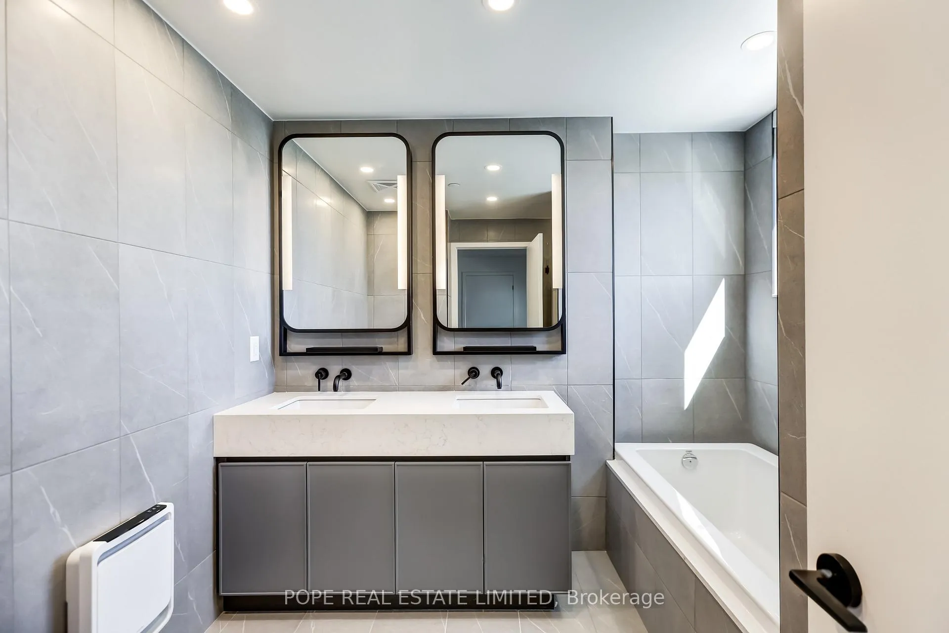 Photo 28 of Unit 1104, 1050 Eastern Avenue, Toronto, Greenwood-Coxwell — HOMEH