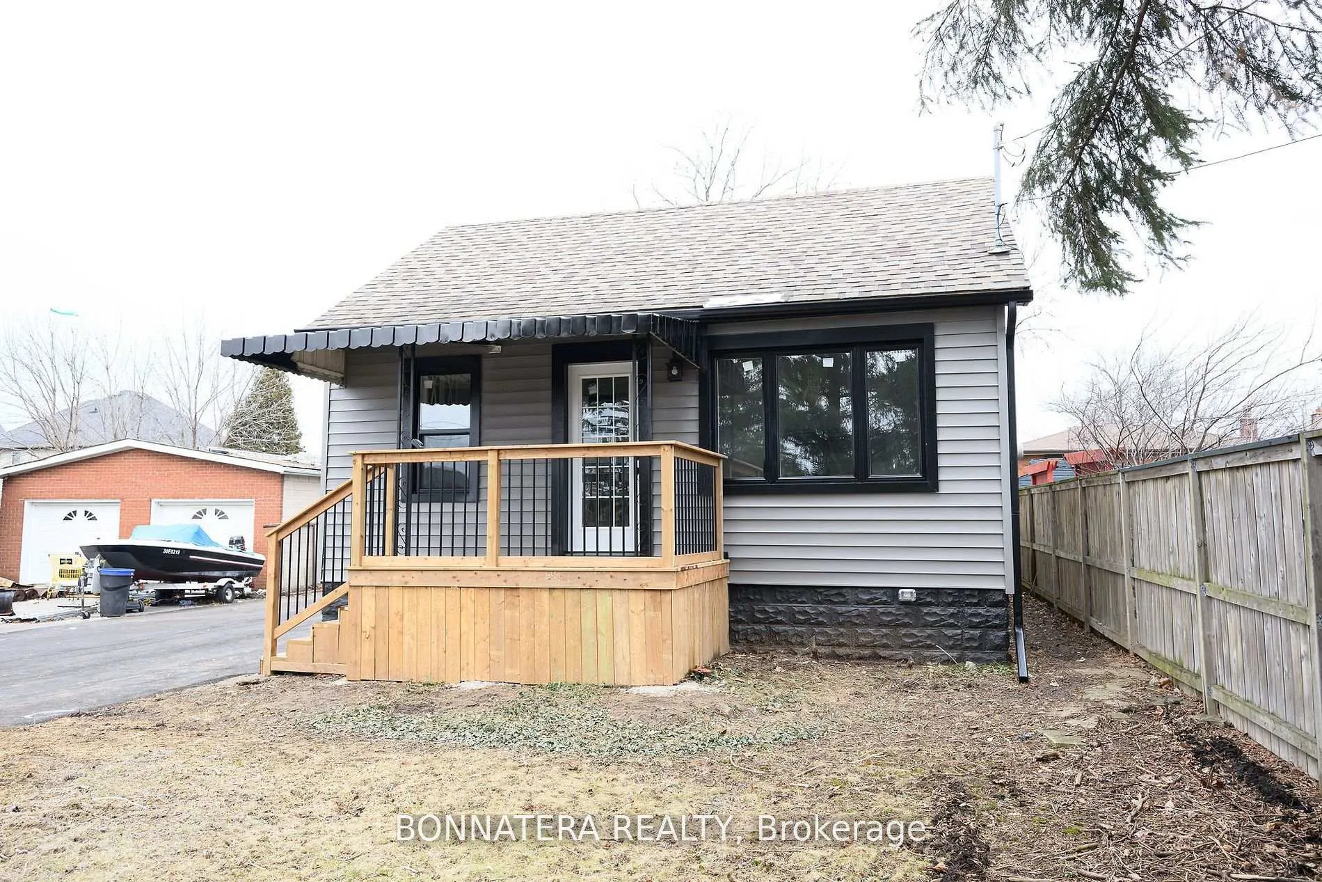 Photo 1 of 705 Limeridge Road E, Hamilton, Lawfield — HOMEH