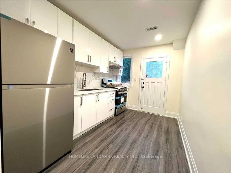Photo 2 of Unit 2, 1631 Bayview Avenue, Toronto, Leaside — HOMEH