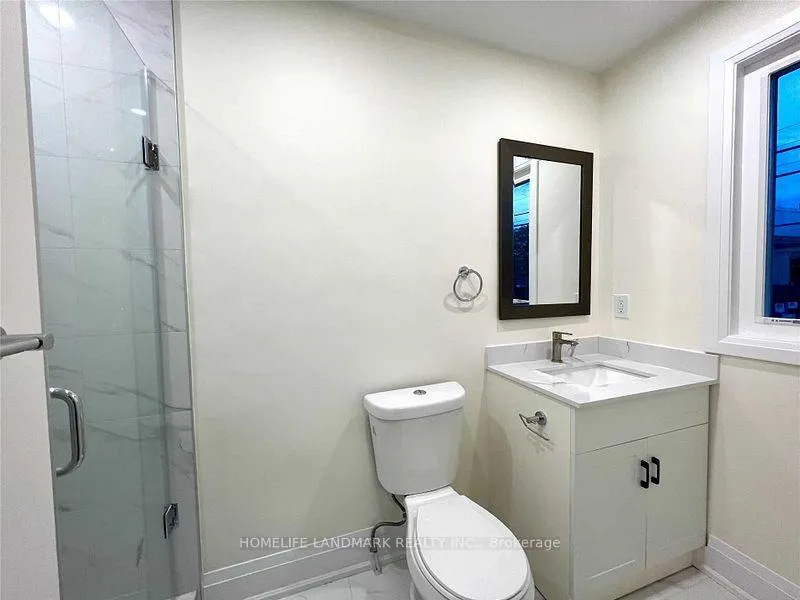 Photo 3 of Unit 2, 1631 Bayview Avenue, Toronto, Leaside — HOMEH