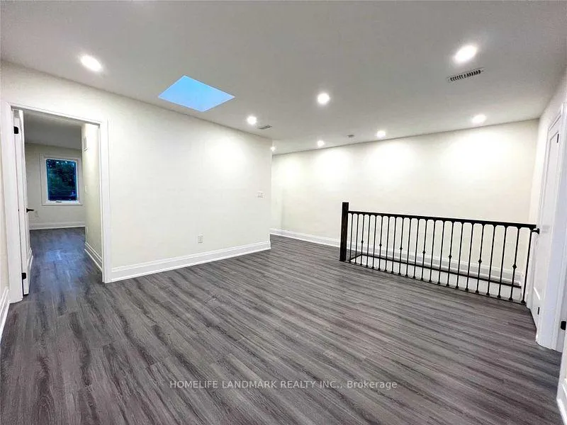 Photo 6 of Unit 2, 1631 Bayview Avenue, Toronto, Leaside — HOMEH