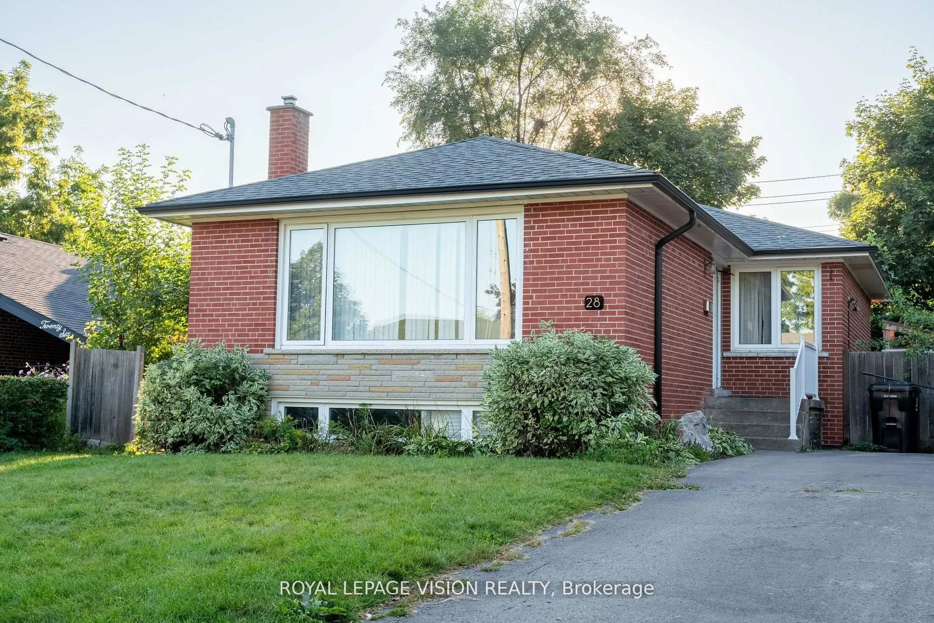 Photo 1 of 28 Jeffton Crescent, Scarborough, Woburn — HOMEH