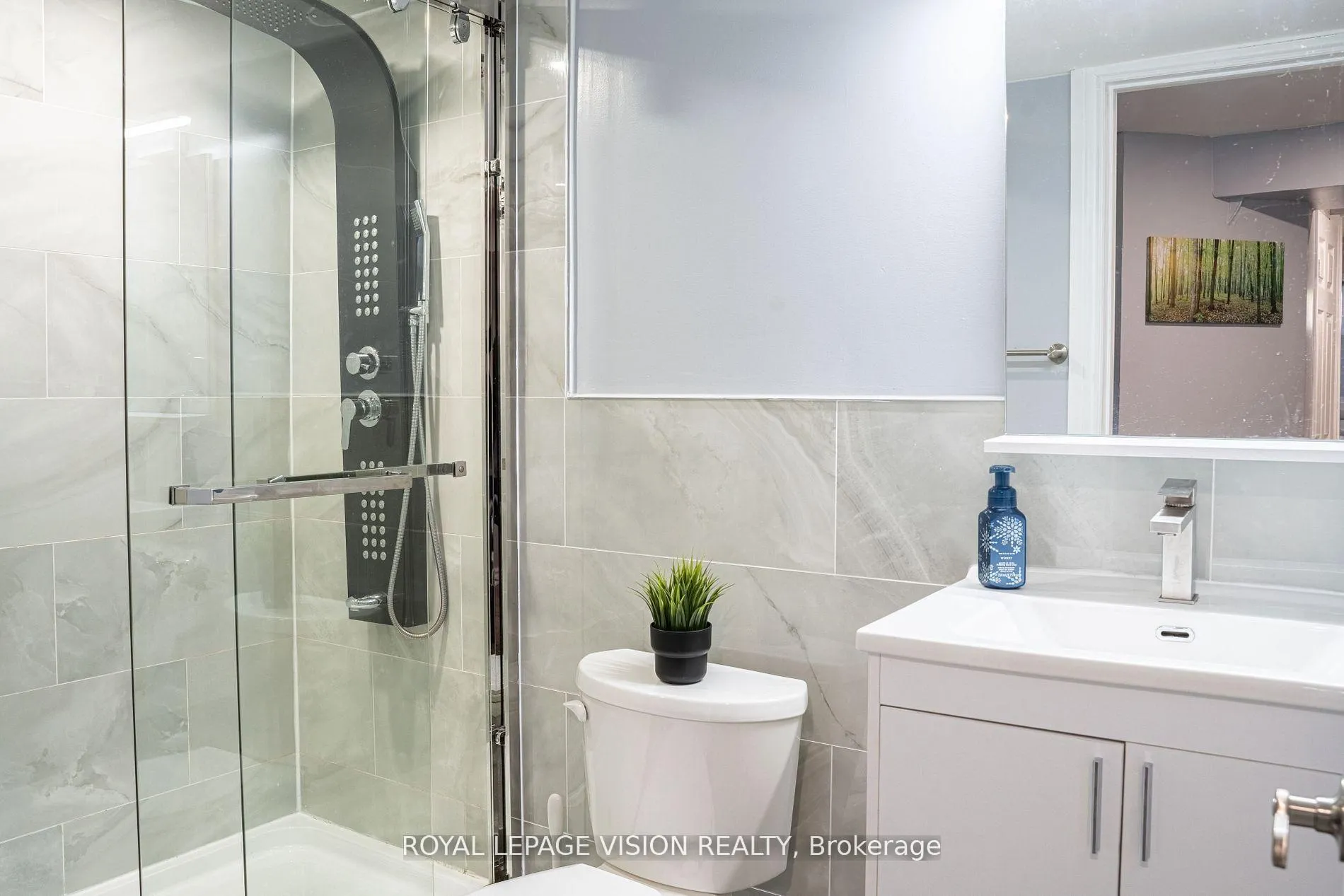 Photo 11 of 28 Jeffton Crescent, Scarborough, Woburn — HOMEH