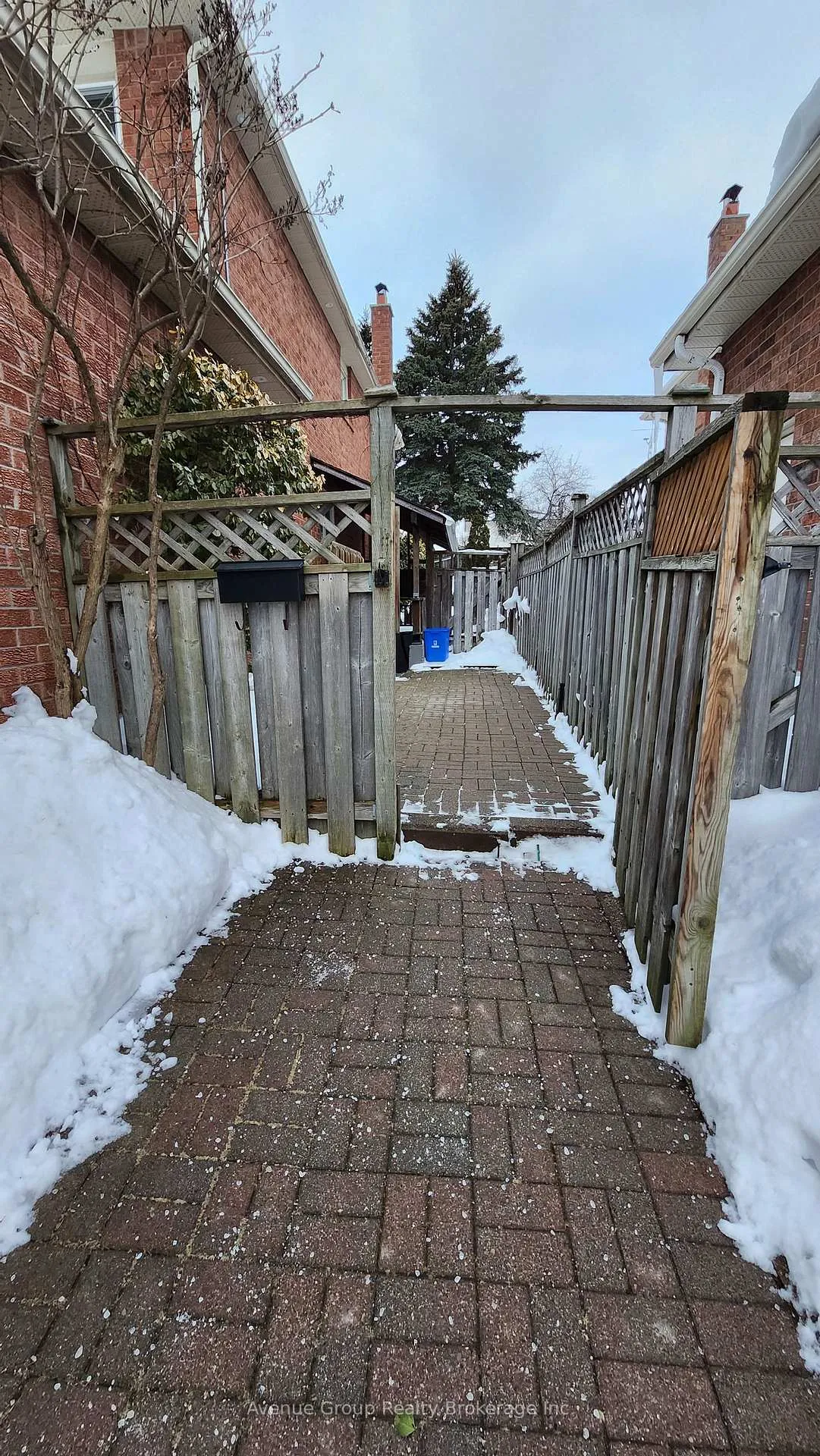 Photo 3 of Unit Bsmt, 508 Lightfoot Place, Pickering, Woodlands — HOMEH