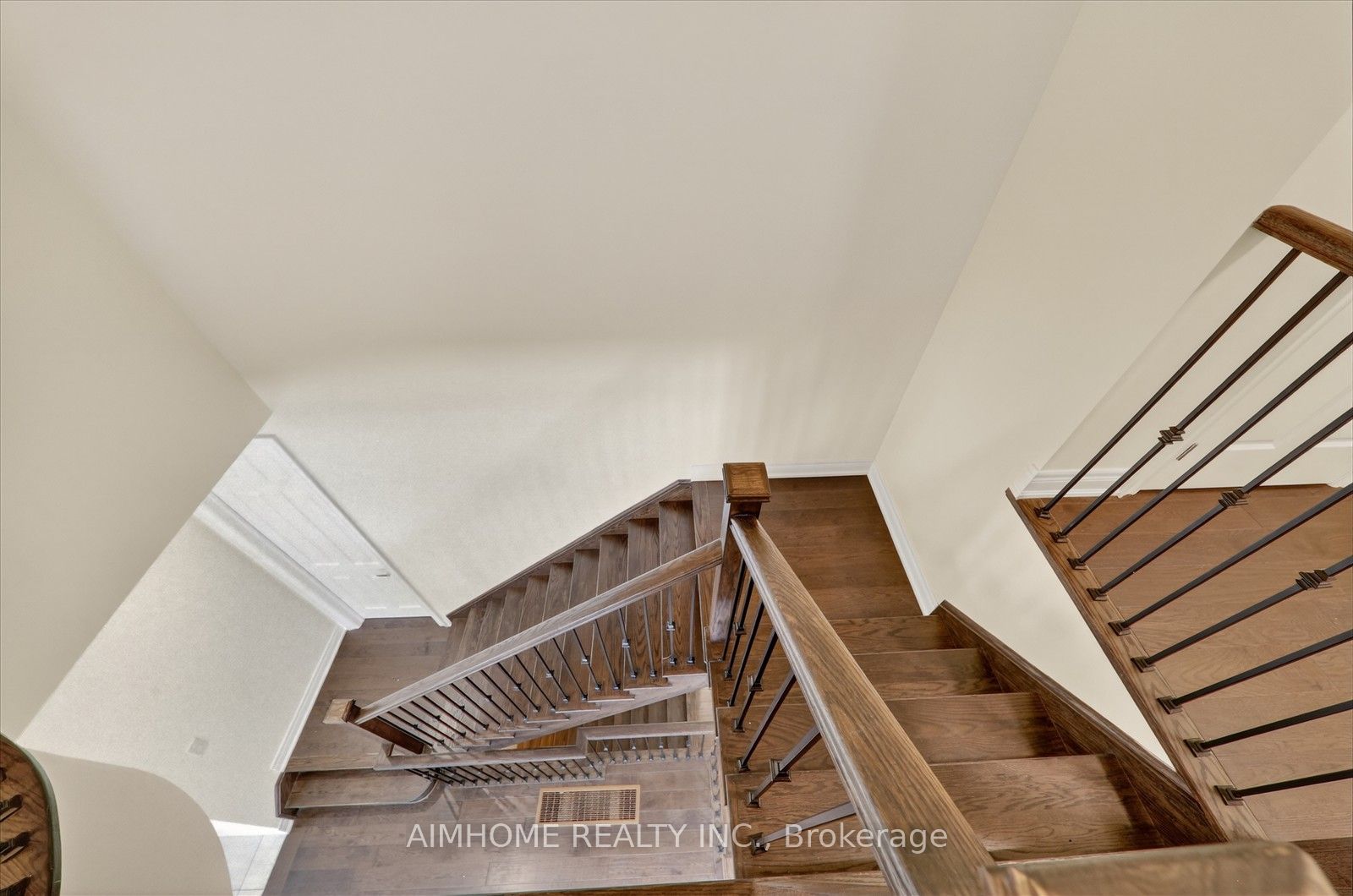 Photo 20 of 94 Brabin Circle, Whitby, Rural Whitby — HOMEH
