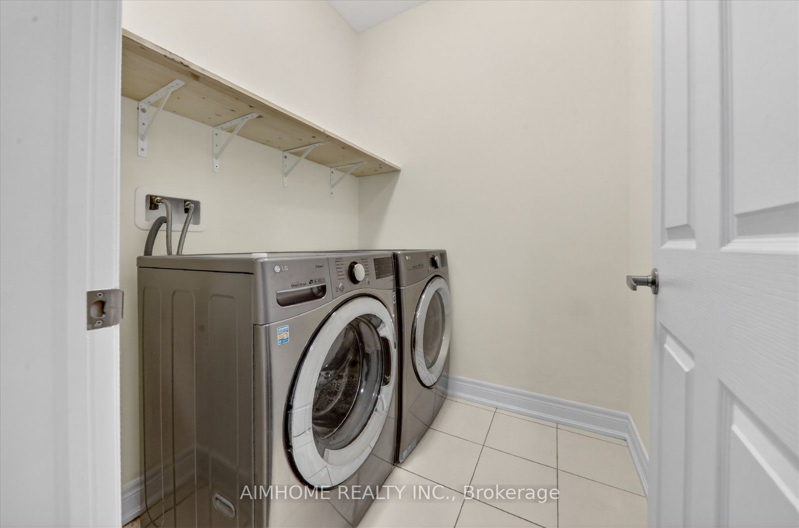 Photo 26 of 94 Brabin Circle, Whitby, Rural Whitby — HOMEH
