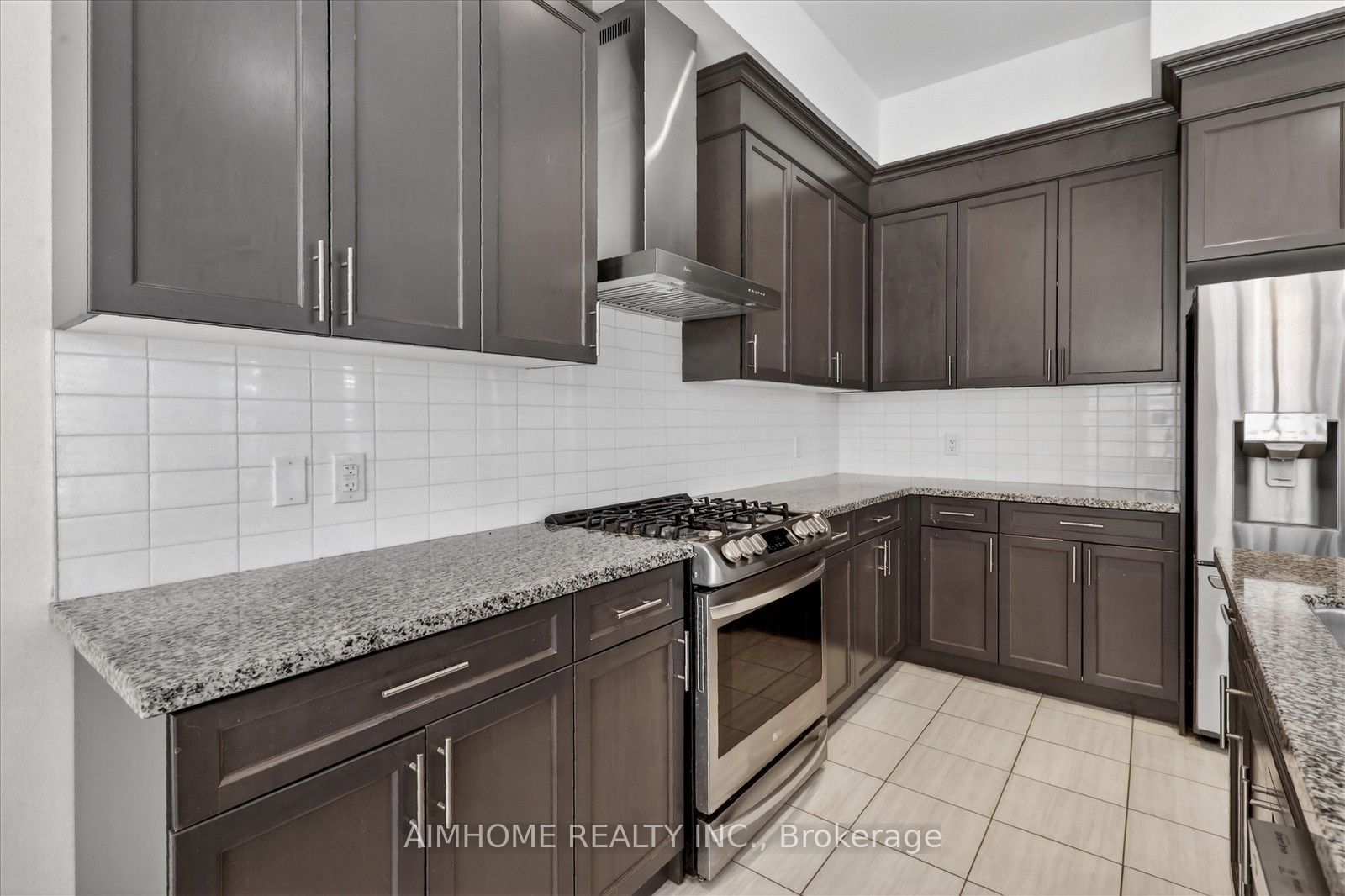 Photo 15 of 94 Brabin Circle, Whitby, Rural Whitby — HOMEH