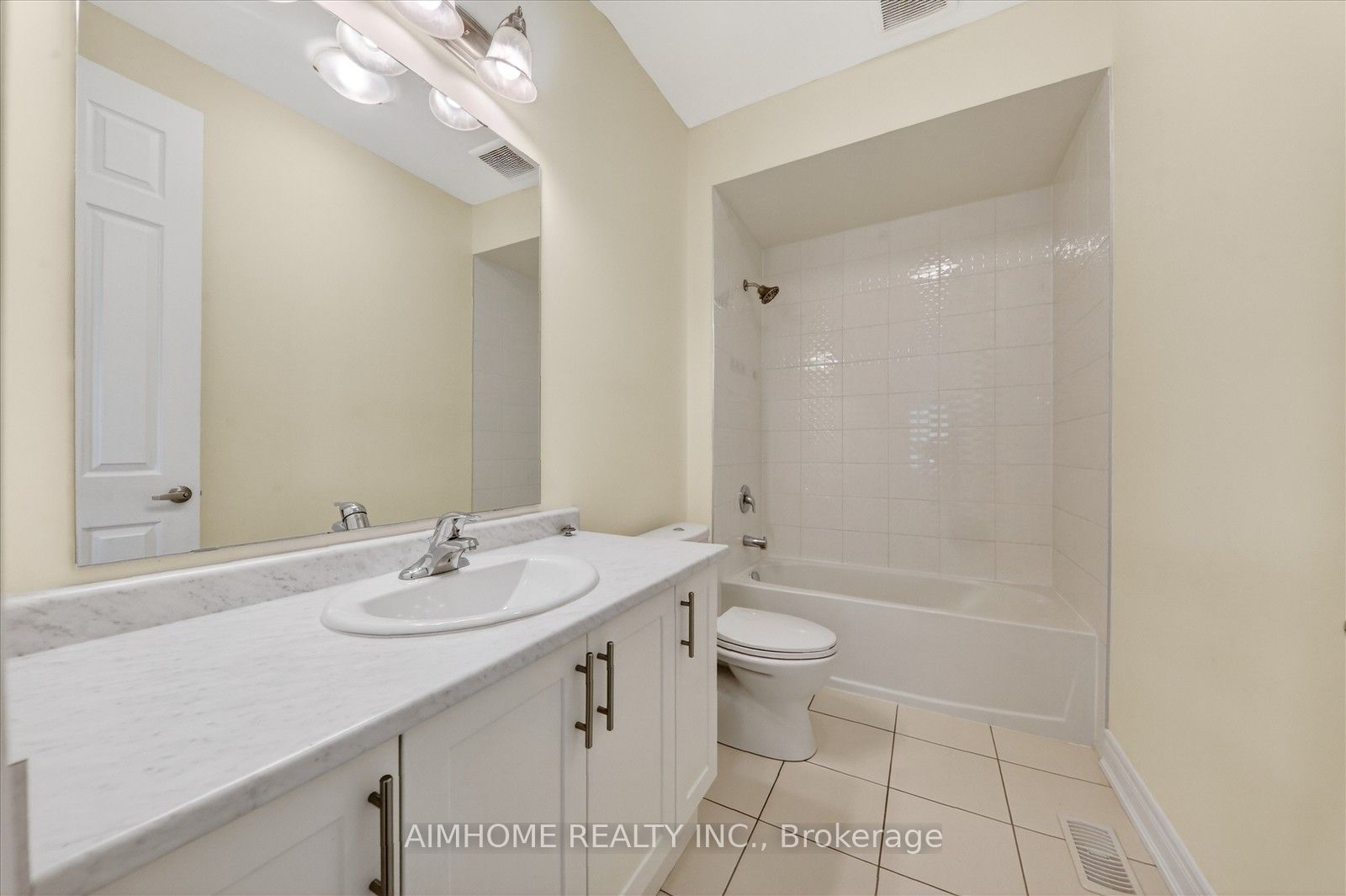 Photo 34 of 94 Brabin Circle, Whitby, Rural Whitby — HOMEH