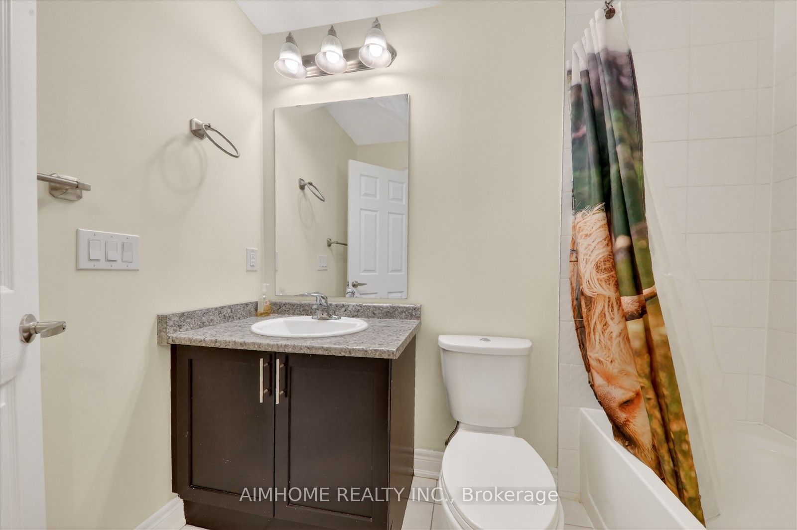 Photo 37 of 94 Brabin Circle, Whitby, Rural Whitby — HOMEH