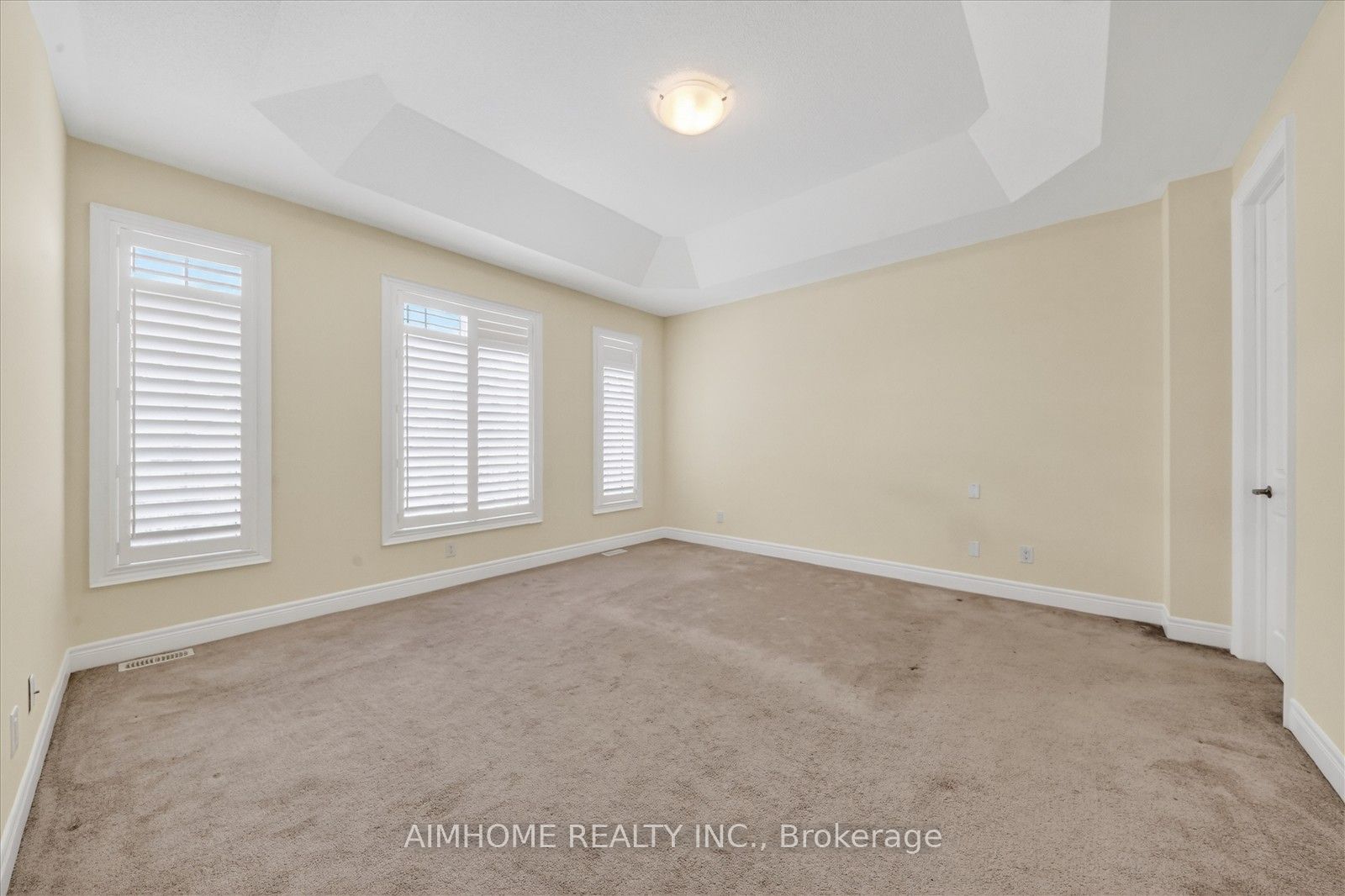 Photo 22 of 94 Brabin Circle, Whitby, Rural Whitby — HOMEH