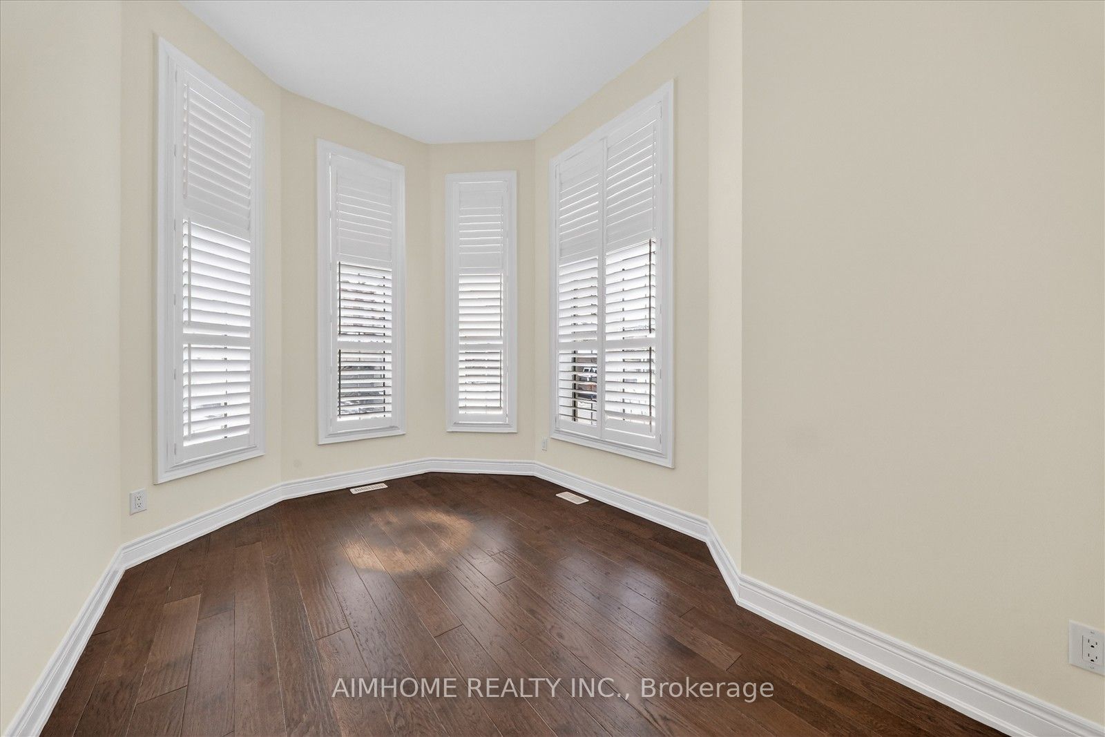 Photo 7 of 94 Brabin Circle, Whitby, Rural Whitby — HOMEH