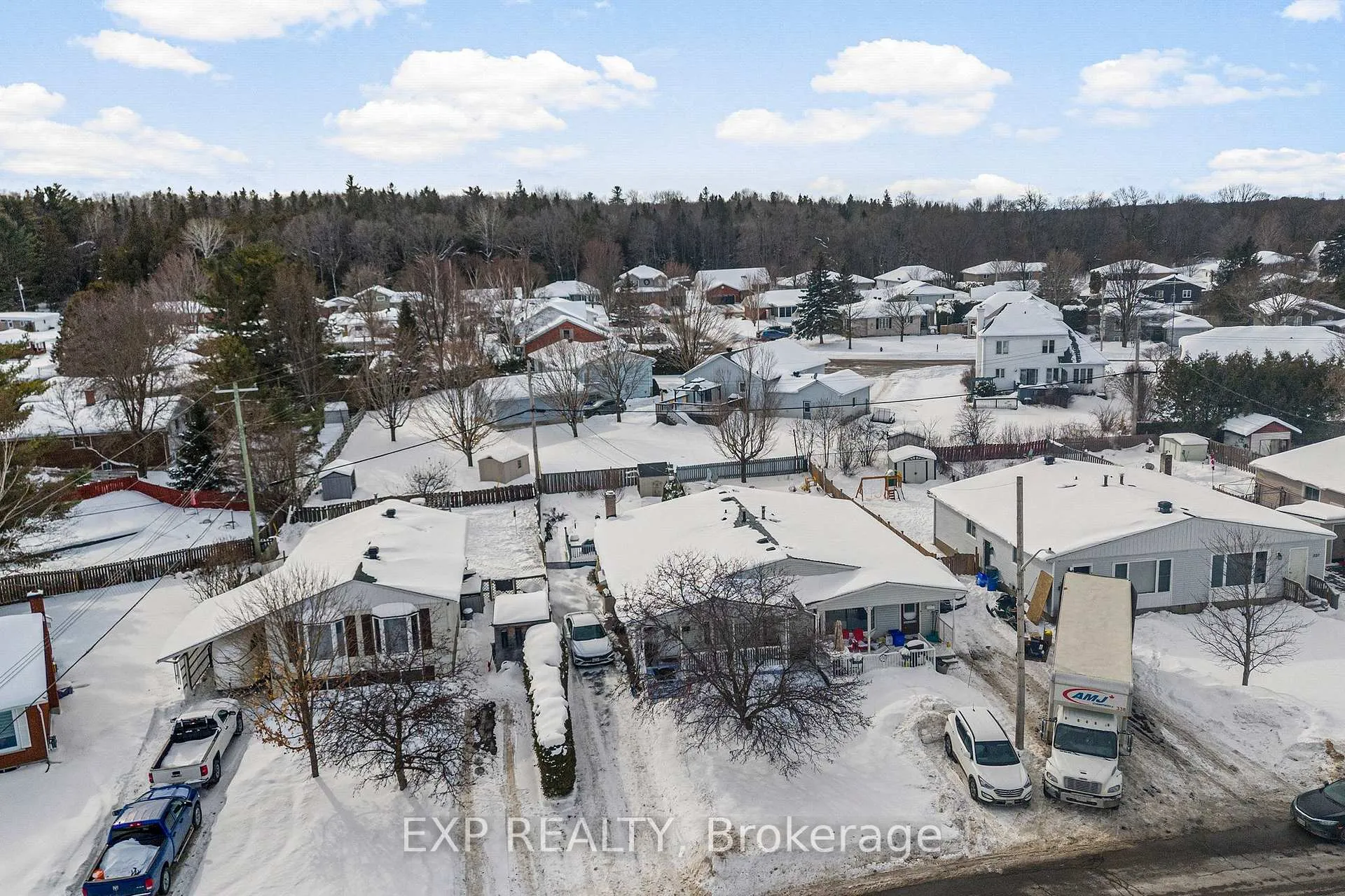 Photo 4 of 225 Airth Boulevard, Renfrew — HOMEH