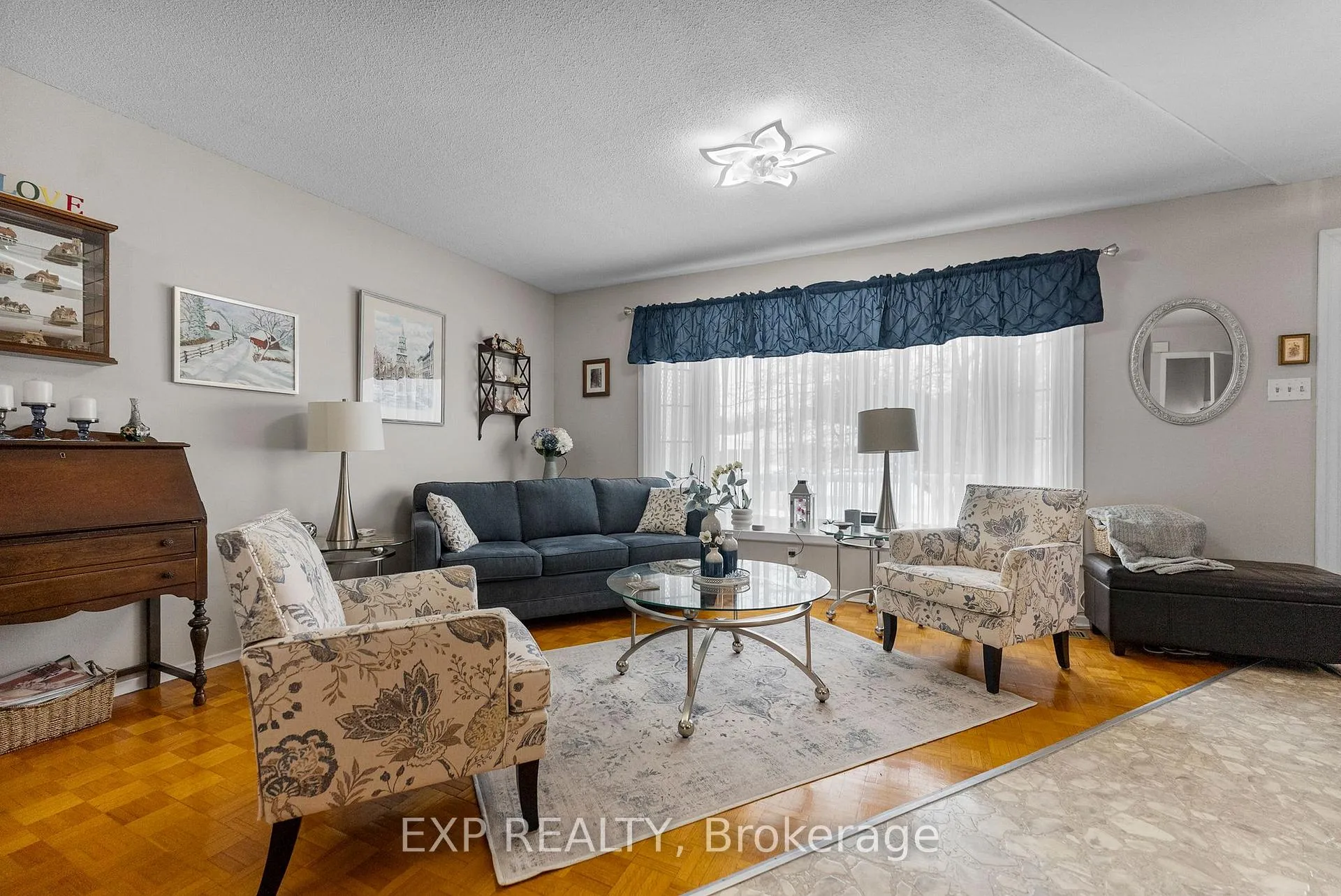 Photo 6 of 225 Airth Boulevard, Renfrew — HOMEH