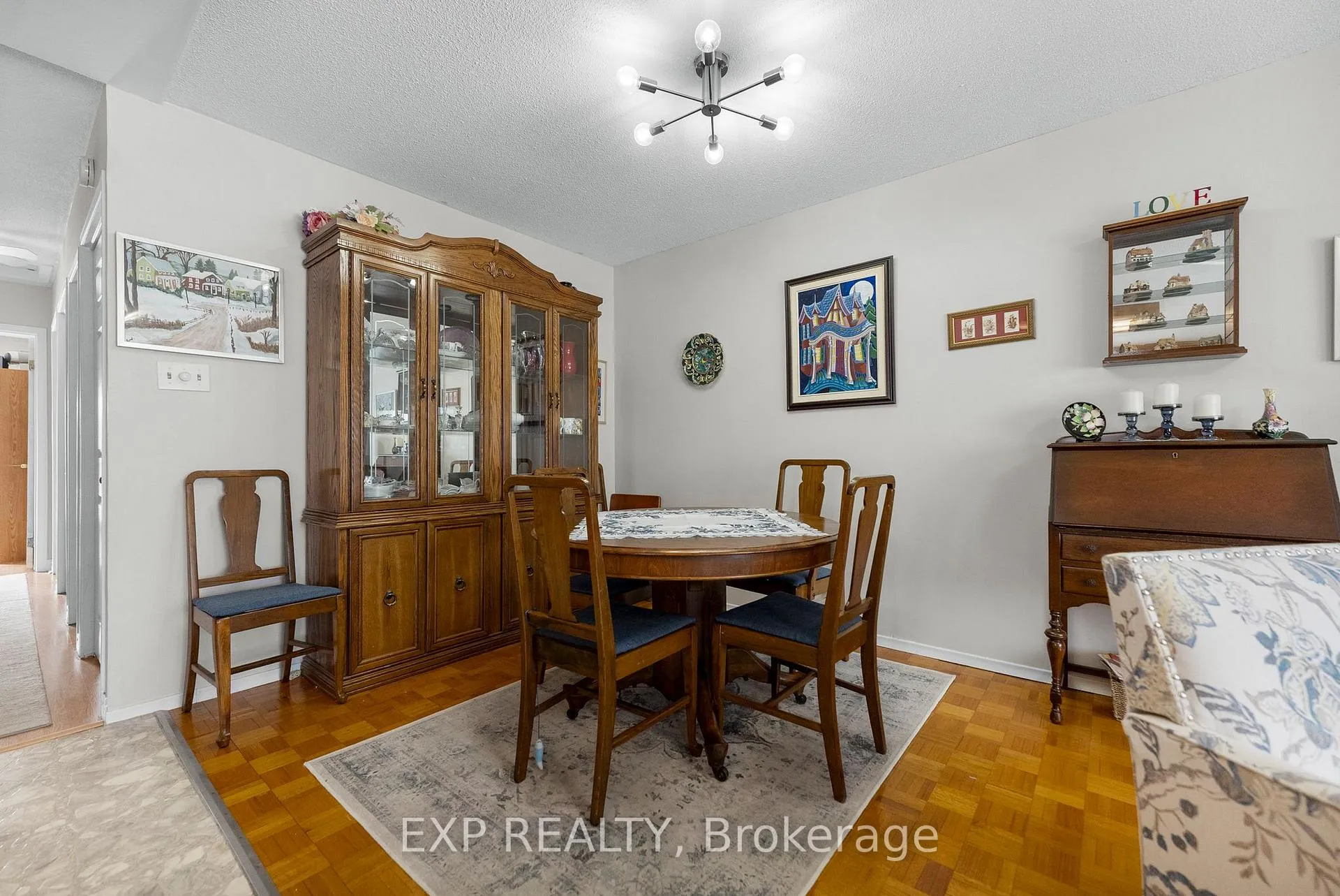 Photo 13 of 225 Airth Boulevard, Renfrew — HOMEH