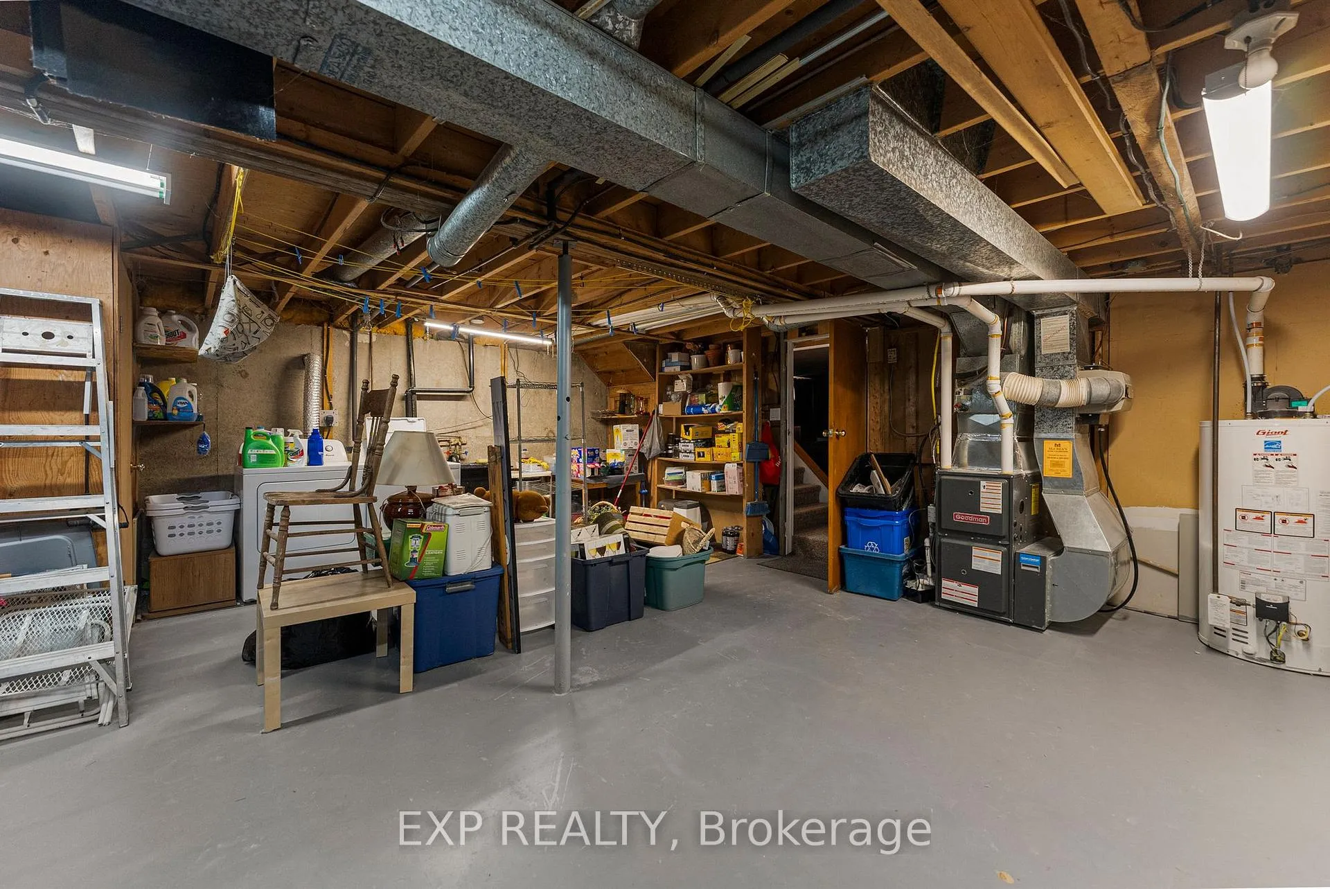 Photo 19 of 225 Airth Boulevard, Renfrew — HOMEH