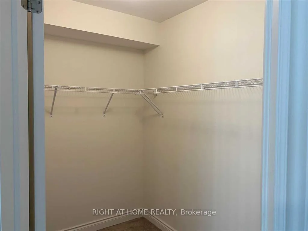 Photo 15 of 12 Pony Farm Drive, Etobicoke, Willowridge-Martingrove-Richview — HOMEH