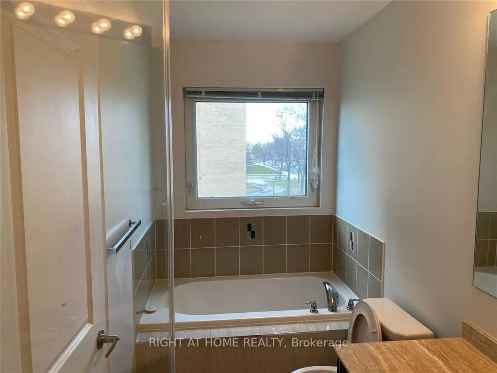Photo 17 of 12 Pony Farm Drive, Etobicoke, Willowridge-Martingrove-Richview — HOMEH