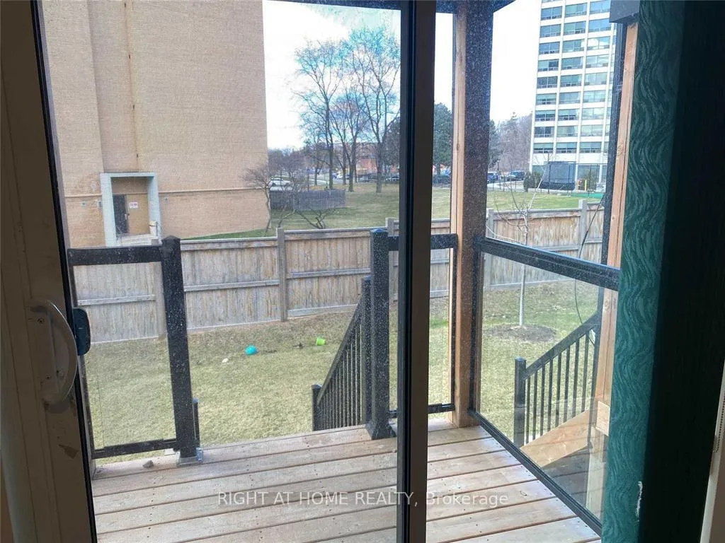 Photo 28 of 12 Pony Farm Drive, Etobicoke, Willowridge-Martingrove-Richview — HOMEH