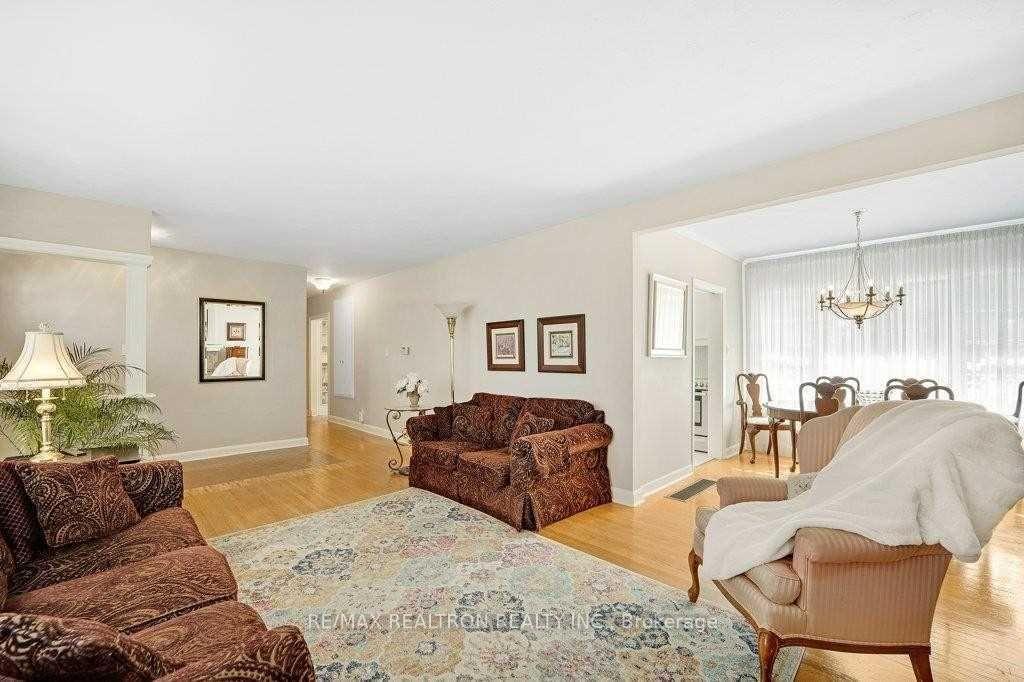 Photo 7 of 145 Melrose Avenue, King, King City — HOMEH