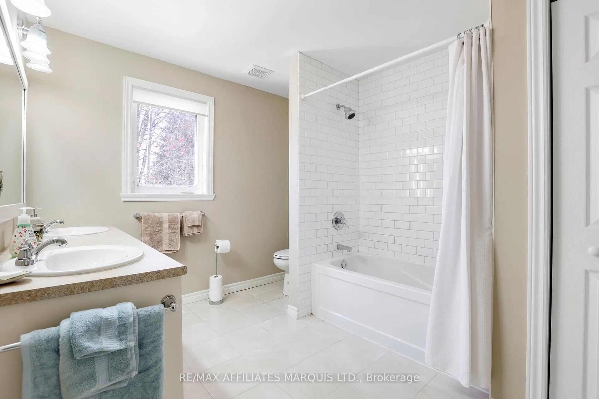 Photo 23 of 6 Head Street, South Glengarry, Lancaster — HOMEH