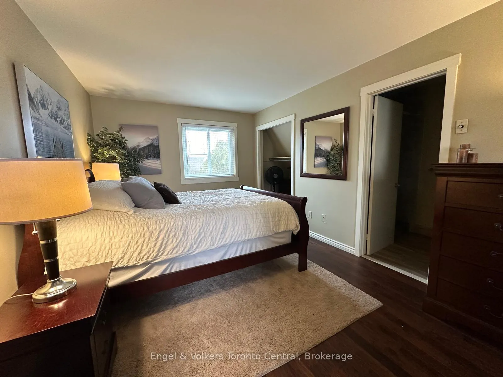 Photo 20 of 200 Escarpment Crescent, Collingwood — HOMEH