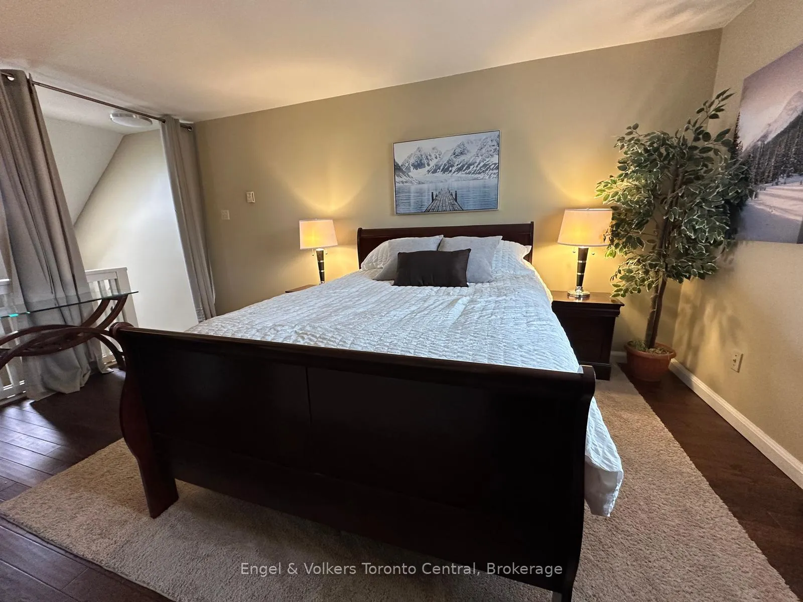 Photo 21 of 200 Escarpment Crescent, Collingwood — HOMEH