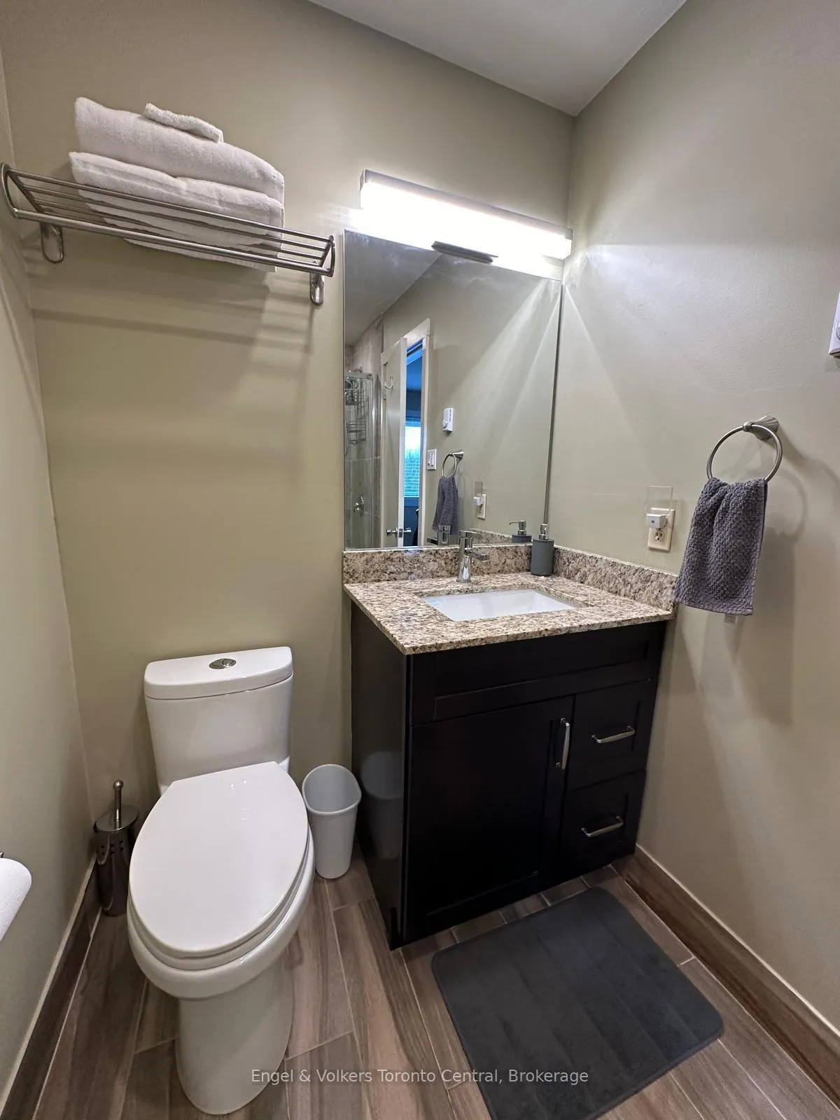 Photo 24 of 200 Escarpment Crescent, Collingwood — HOMEH